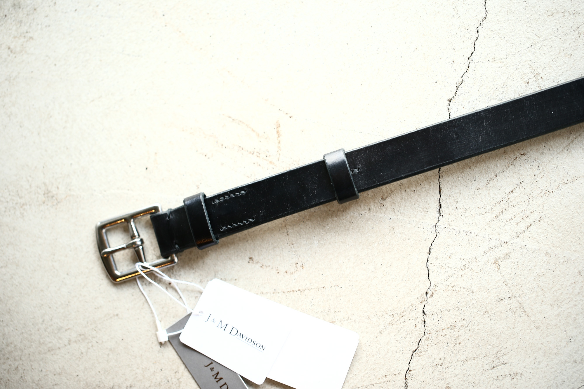 J&M DAVIDSON (ジェイアンドエムデヴィッドソン) HARNESS BUCKLE 25MM (ハーネス バックル ベルト 25MM) BRIDLE LEATHER (ブライドルレザー) ナローベルト BLACK (ブラック・999) Made in England (英国製) 2018 春夏新作 jandmdavidson jmdavidson JMデヴィッドソン 愛知 名古屋 Alto e Diritto アルト エ デリット ベルト レザーベルト