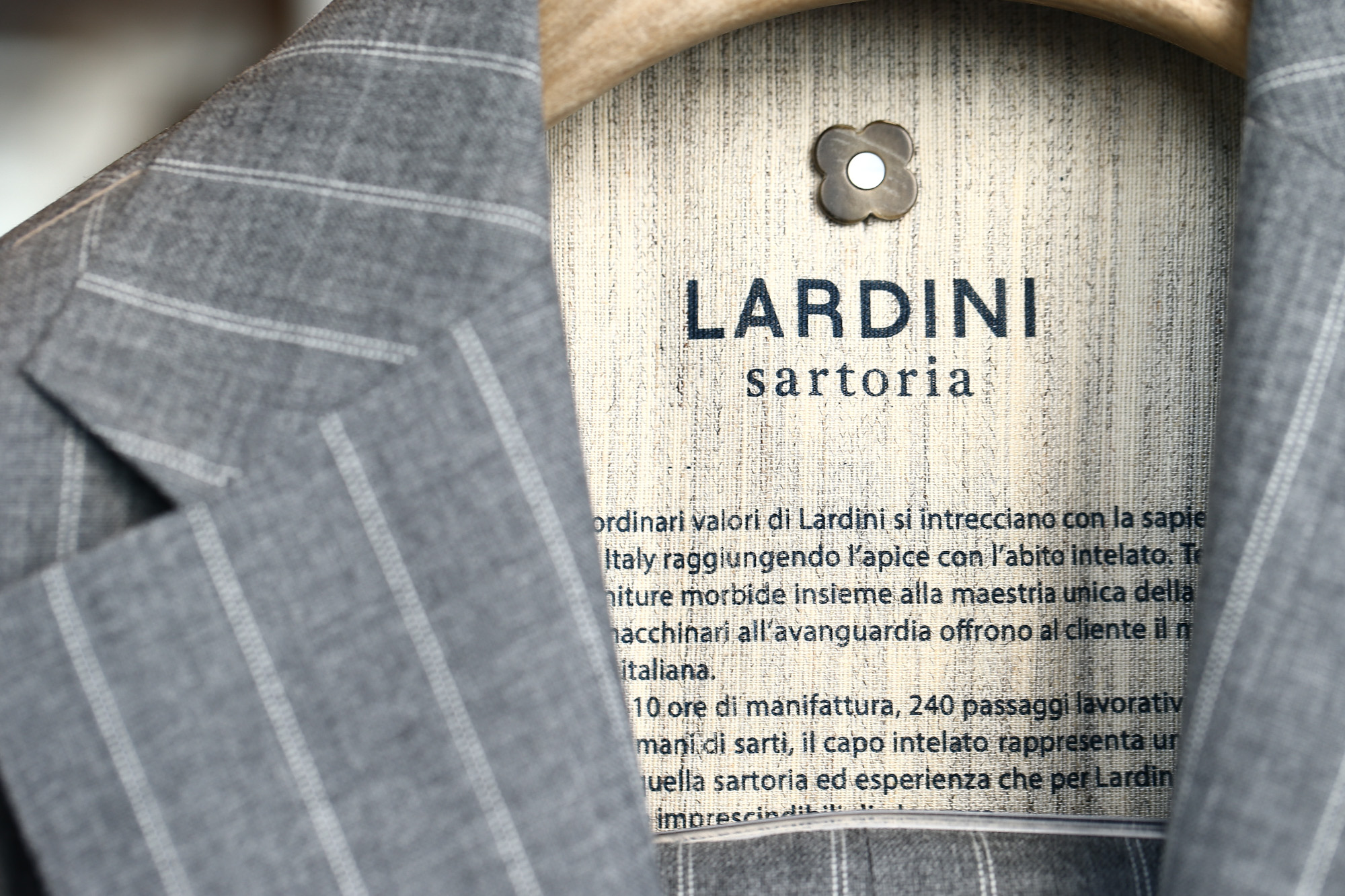 LARDINI (ラルディーニ) SARTORIA (サルトリア) トロピカル サマーウール 段返り3B ダブルピンストライプ スーツ GRAY (グレー・1) 2018 春夏新作 lardini 愛知 名古屋 Alto e Diritto アルト エ デリット スーツ ジャケット