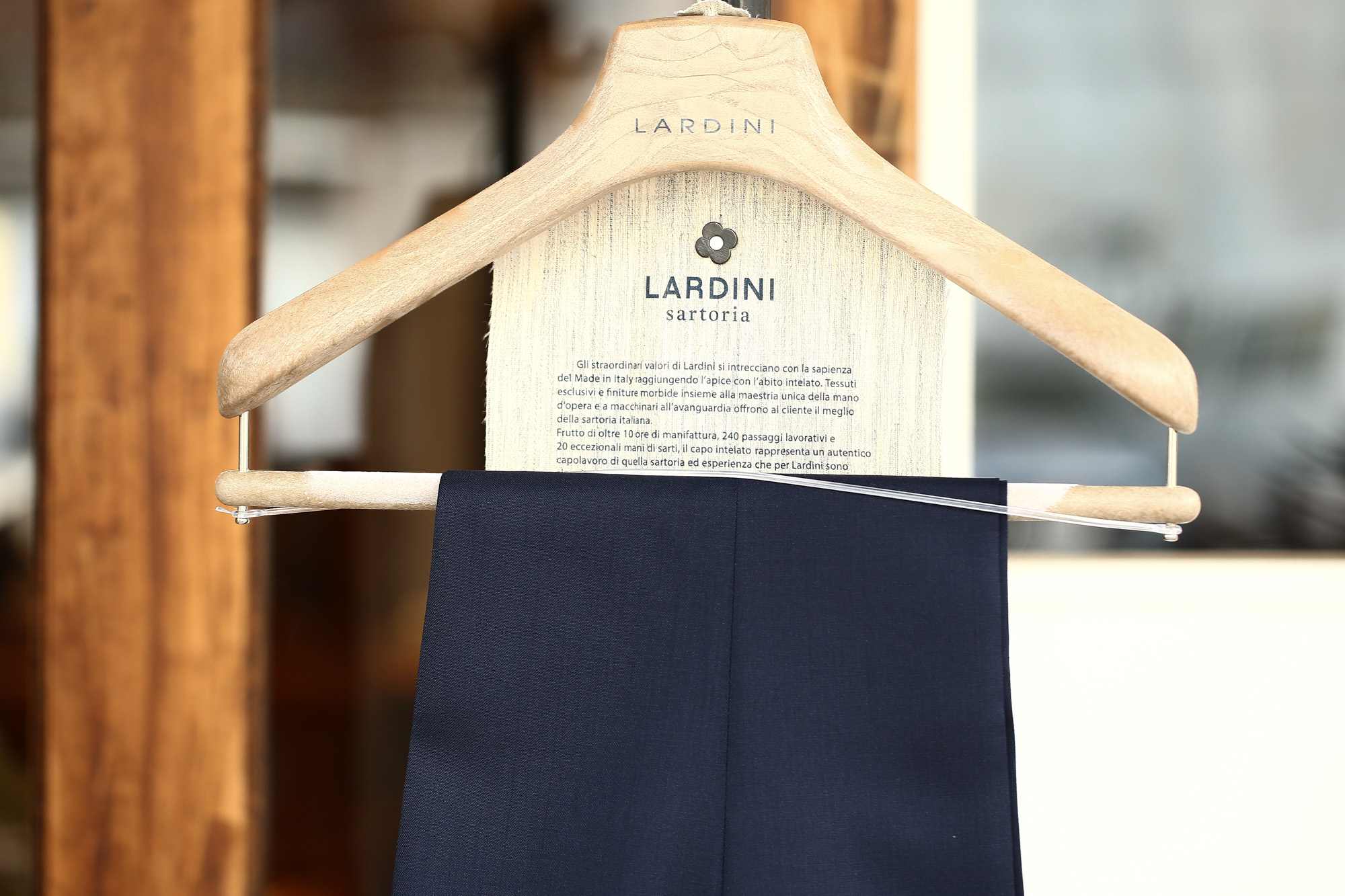 LARDINI (ラルディーニ) SARTORIA (サルトリア) トロピカル サマーウール 段返り3B サマー スーツ NAVY (ネイビー・5) Made in italy (イタリア製) 2018 春夏新作 lardini ラルディーニ 　愛知 名古屋 Alto e Diritto アルト エ デリット