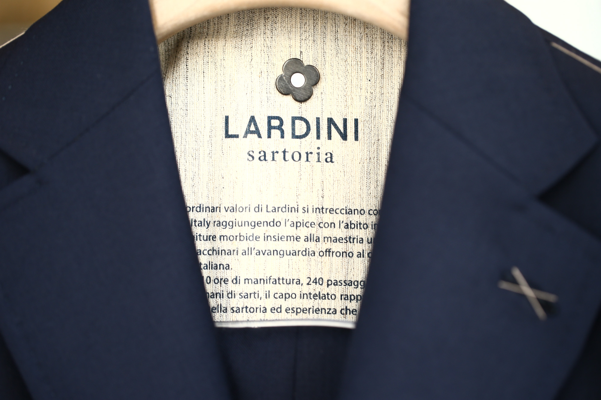 LARDINI (ラルディーニ) SARTORIA (サルトリア) トロピカル サマーウール 段返り3B サマー スーツ NAVY (ネイビー・5) Made in italy (イタリア製) 2018 春夏新作 lardini ラルディーニ 　愛知 名古屋 Alto e Diritto アルト エ デリット