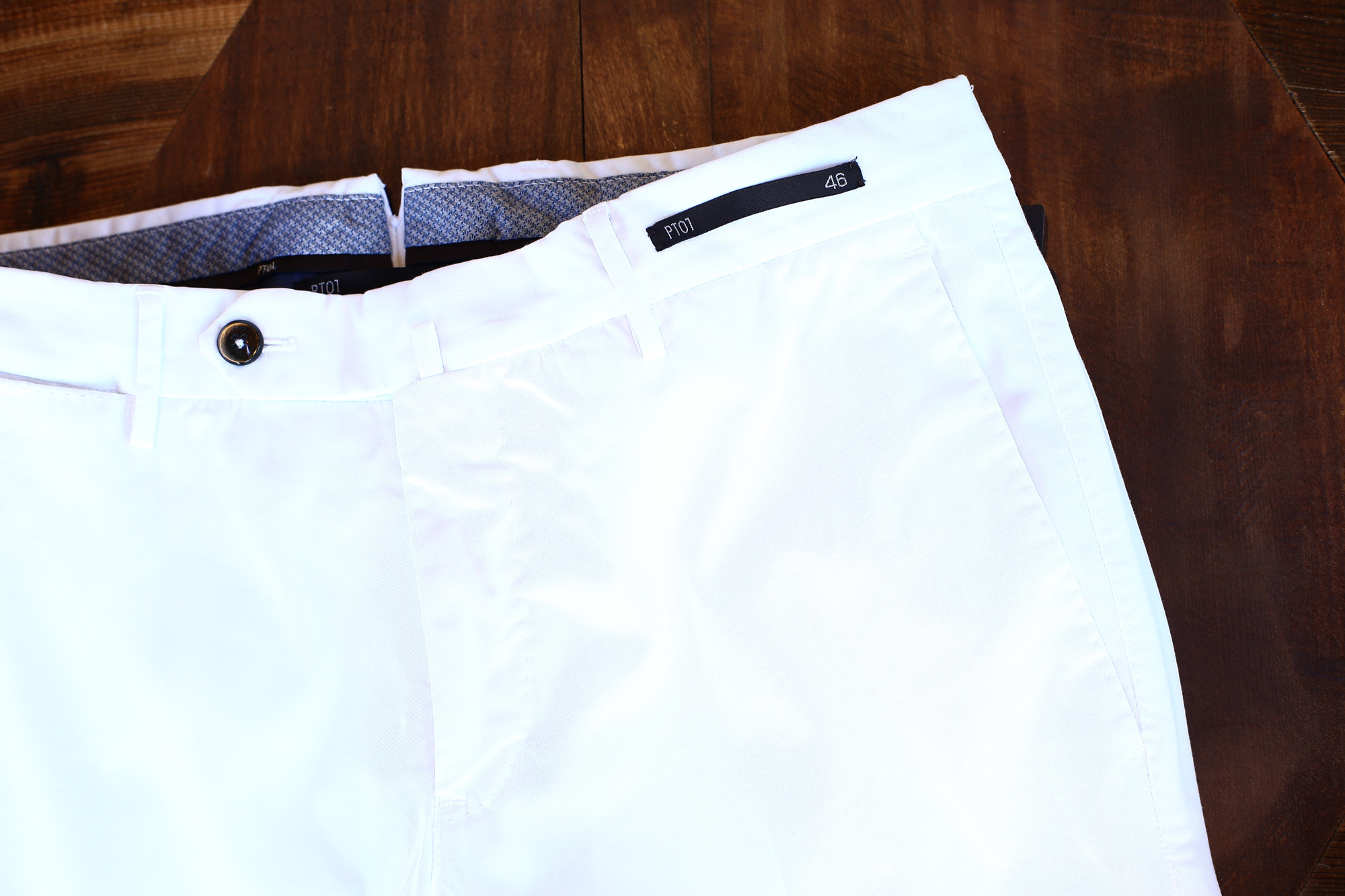  PT01 (ピーティーゼロウーノ) BUSINESS (ビジネス) SUPER SLIM FIT (スーパースリムフィット) Lux Cloth ストレッチ コットン スラックス パンツ WHITE (ホワイト・0010) 2018 春夏新作 pt01 チノ　チノパン チノスラックス 愛知 名古屋 Alto e Diritto アルト エ デリット