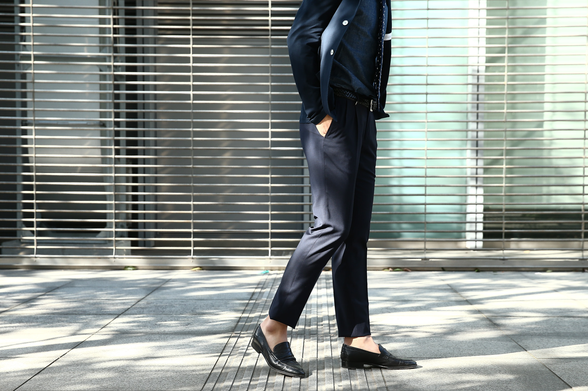 VIGANO (ヴィガーノ) WASHABLE SLACKS (ウォッシャブル スラックス) ウォッシャブル トロピカルウール テーパード 2プリーツ パンツ NAVY (ネイビー・880) 2018 春夏新作 vigano ヴィガーノ 愛知 名古屋 Alto e Diritto アルト エ デリット スラックス グレスラ ネイビースラックス