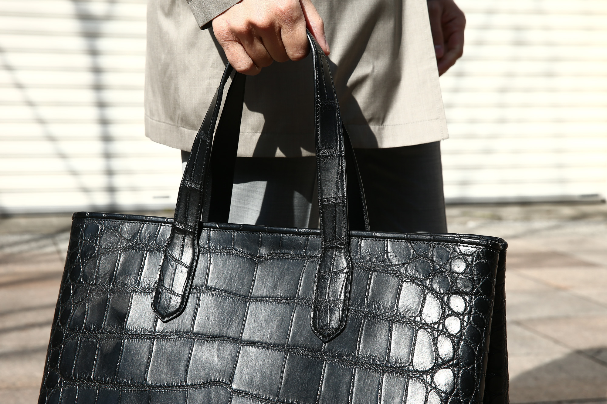 Cisei × 山本製鞄 (シセイ × 山本製鞄) Crocodile Tote Bag Large (クロコダイル トートバッグ ラージ) Large Crocodile Leather (ワニ革) ラージクロコダイル トート バッグ BLACK(ブラック),NAVY(ネイビー),BROWN(ブラウン) Made in Japan (日本製) cisei yamamotoseiho トートバック クロコ 愛知 名古屋 Alto e Diritto アルト エ デリット