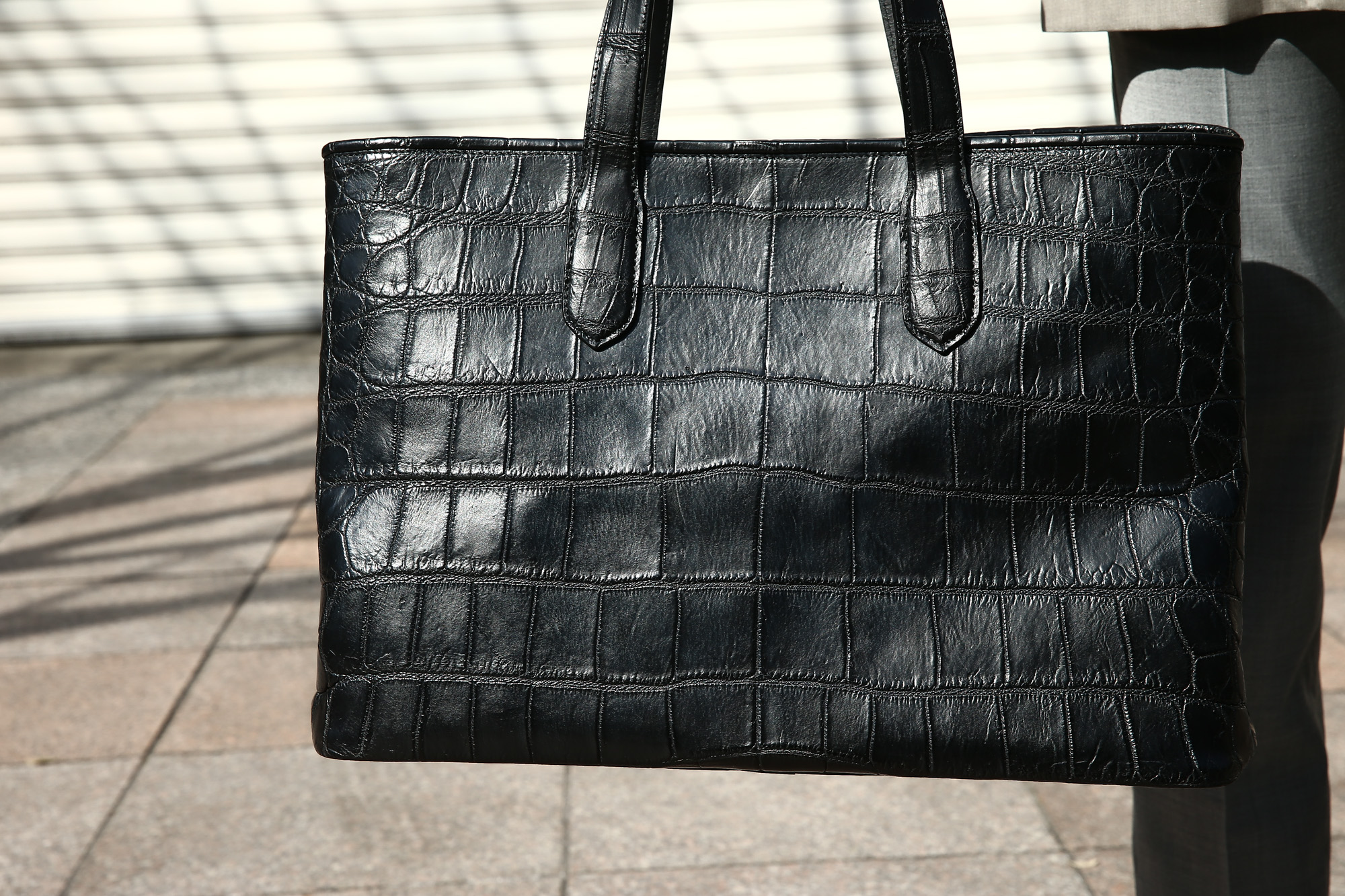 Cisei × 山本製鞄 (シセイ × 山本製鞄) Crocodile Tote Bag Large (クロコダイル トートバッグ ラージ) Large Crocodile Leather (ワニ革) ラージクロコダイル トート バッグ BLACK(ブラック),NAVY(ネイビー),BROWN(ブラウン) Made in Japan (日本製) cisei yamamotoseiho トートバック クロコ 愛知 名古屋 Alto e Diritto アルト エ デリット