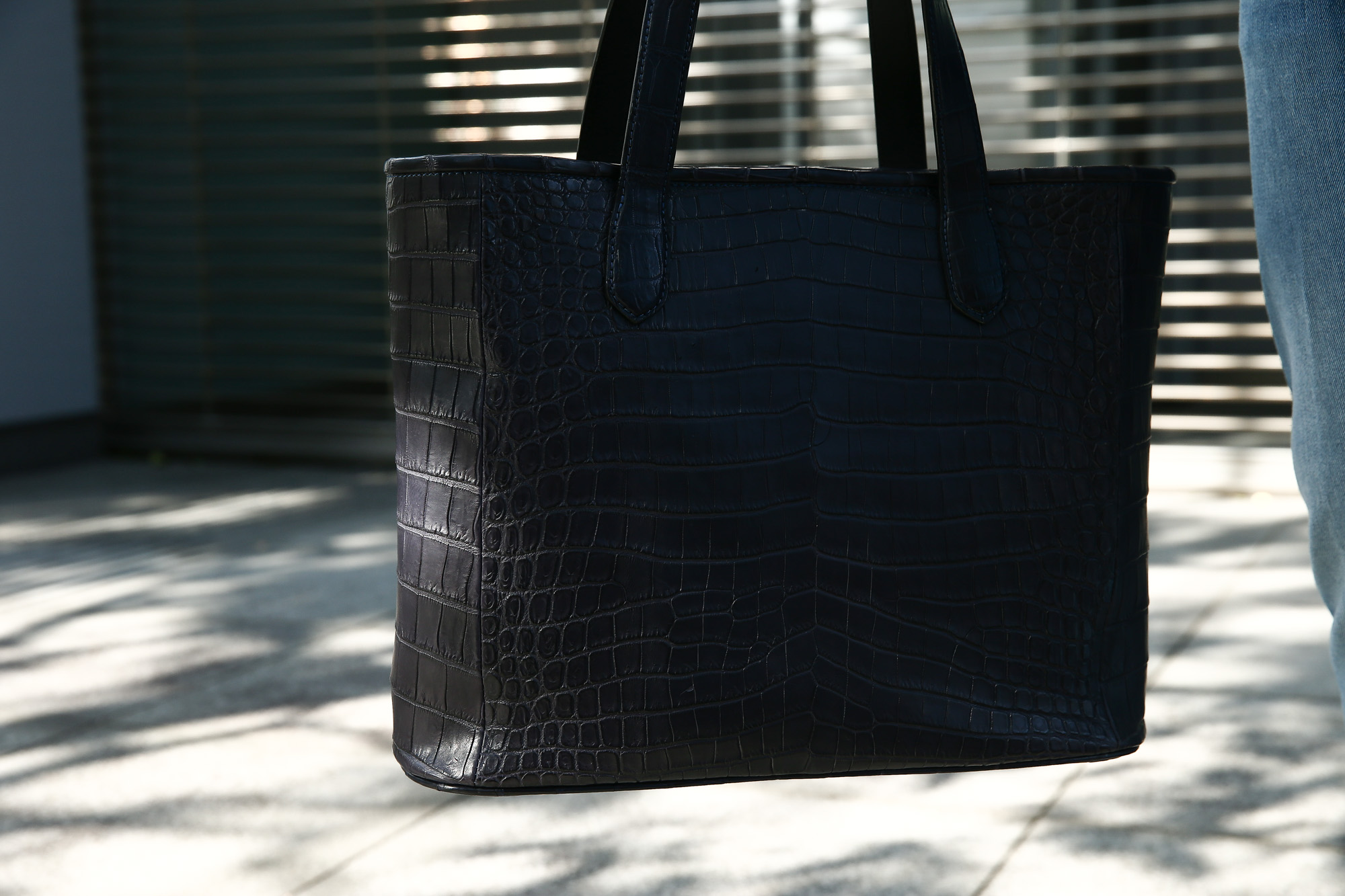 Cisei × 山本製鞄 (シセイ × 山本製鞄) Crocodile Tote Bag Medium (クロコダイル トートバッグ ミディアム) Nile Crocodile Leather (ワニ革) ナイル クロコダイル トート バッグ BLACK(ブラック),NAVY(ネイビー),BROWN(ブラウン) Made in Japan (日本製) cisei yamamotoseiho トートバック クロコ 愛知 名古屋 Alto e Diritto アルト エ デリット