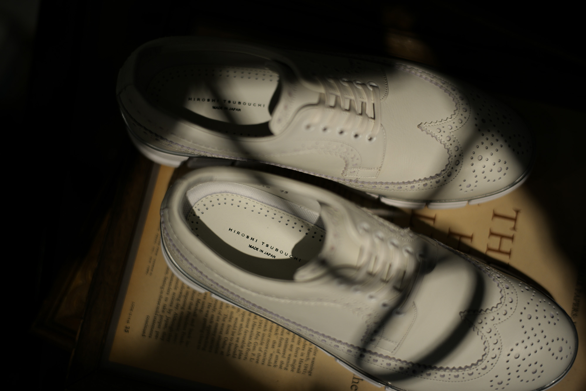 HIROSHI TSUBOUCHI (ヒロシツボウチ) Wingtip Sneakers ウィングチップ スニーカー WHITE (ホワイト・WH) Made in Japan (日本製) 2018 春夏新作 hiroshitsubouchi ツボさん スニーカー 愛知 名古屋 Alto e Diritto アルト エ デリット