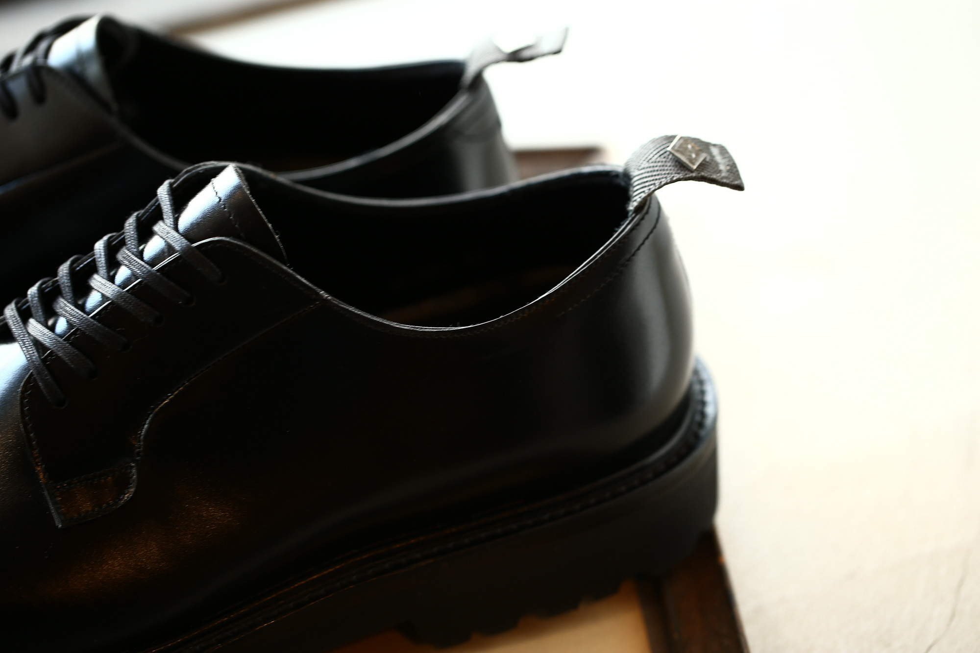 WH (ダブルエイチ) WH-0001(WHS-0001) Plane Toe Shoes (干場氏 スペシャル モデル) Cruise Last (クルーズラスト) ANNONAY Vocalou Calf Leather プレーントゥシューズ BLACK (ブラック) MADE IN JAPAN(日本製) 2018 春夏新作   【干場氏、坪内氏の直筆サイン入り】【Alto e Diritto限定 スペシャルアイテム】wh 干場さん 干場スペシャル FORZASTYLE フォルザスタイル 愛知 名古屋 Alto e Diritto アルト エ デリット