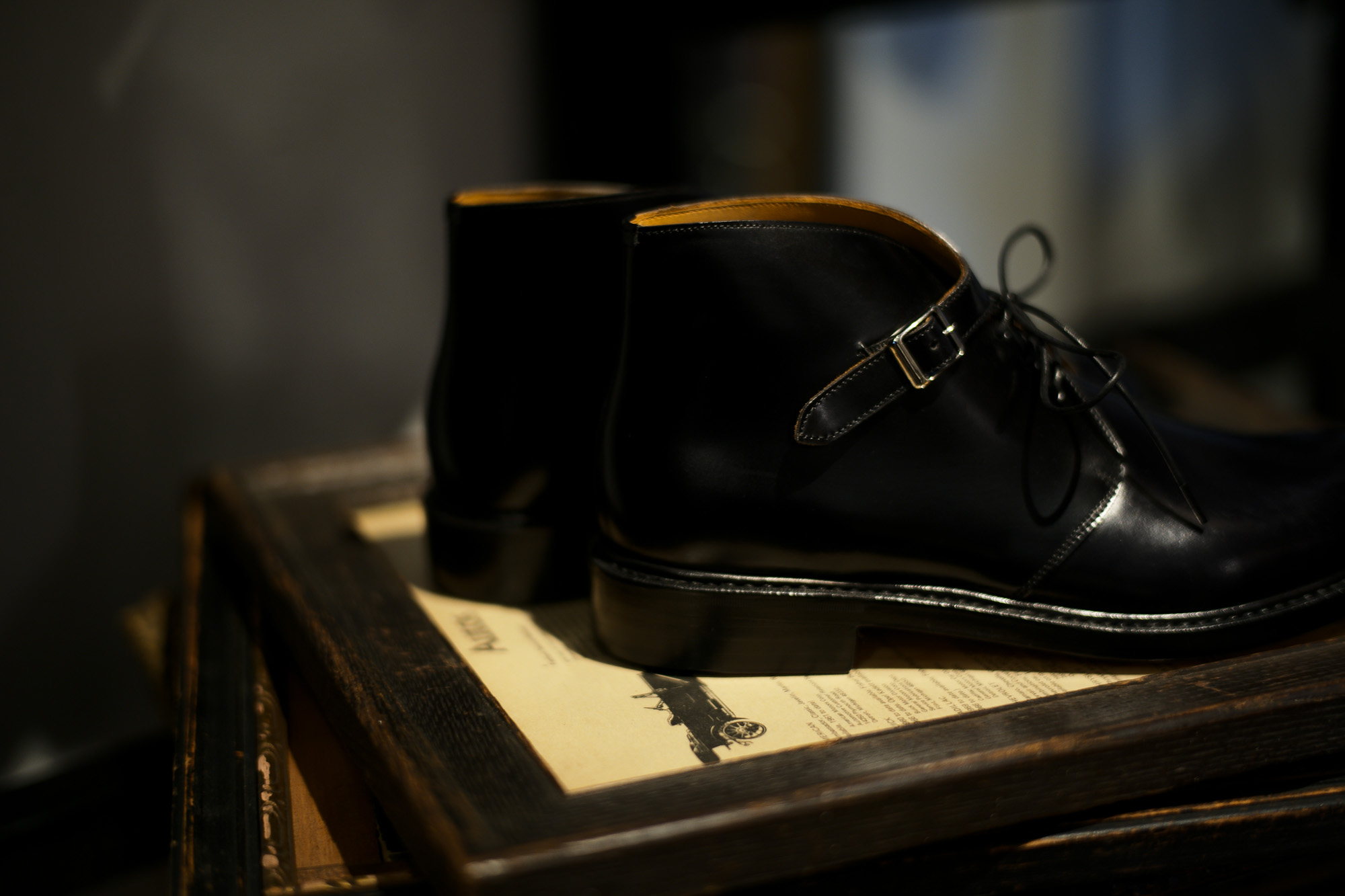 Cuervo (クエルボ) Derringer Cordovan(デリンジャー コードバン)　Shell Cordovan シェルコードバンレザー Goodyear Welt Process  Double Leather Sole Chukka Boots チャッカブーツ  BLACK(ブラック・BLK) MADE IN JAPAN(日本製) 2018 春夏新作 愛知 名古屋 Alto e Diritto アルト エ デリット クエルボ　チャッカブーツ コードバン 5(24),5.5(24.5),6(25),6.5(25.5),7(26),7.5(26.5),8(27),8.5(27.5),9(28)