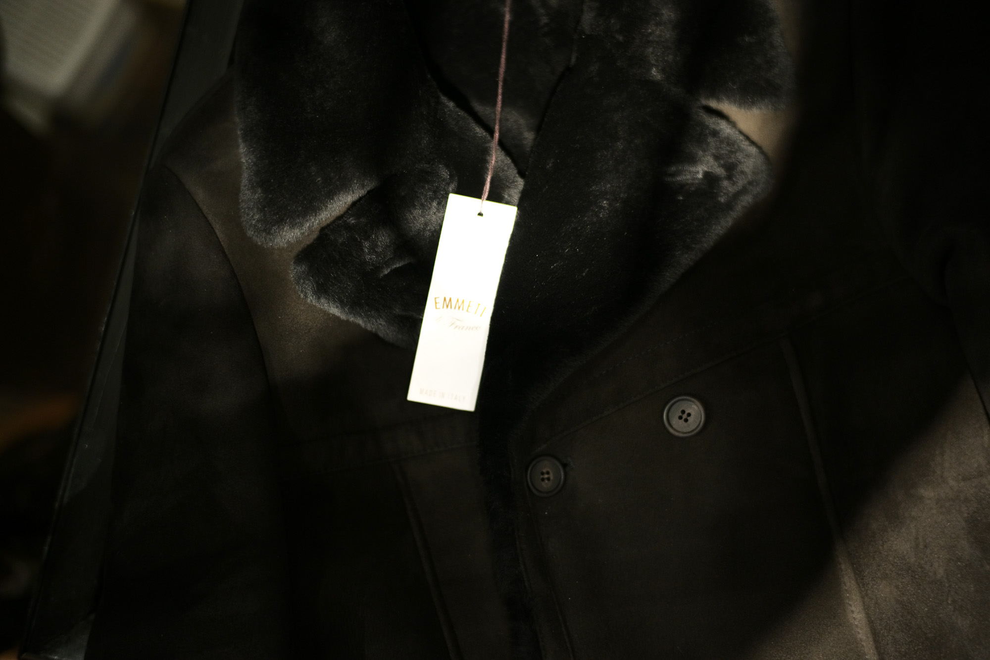 EMMETI (エンメティ) WILL (ウィル) Merino Mouton (メリノ ムートン) ダブルブレスト ムートンコート NERO (ブラック) Made in italy (イタリア製) 2018 秋冬 emmeti ムートンコート 愛知 名古屋 Alto e Diritto アルト エ デリット  42,44,46,48,50,52