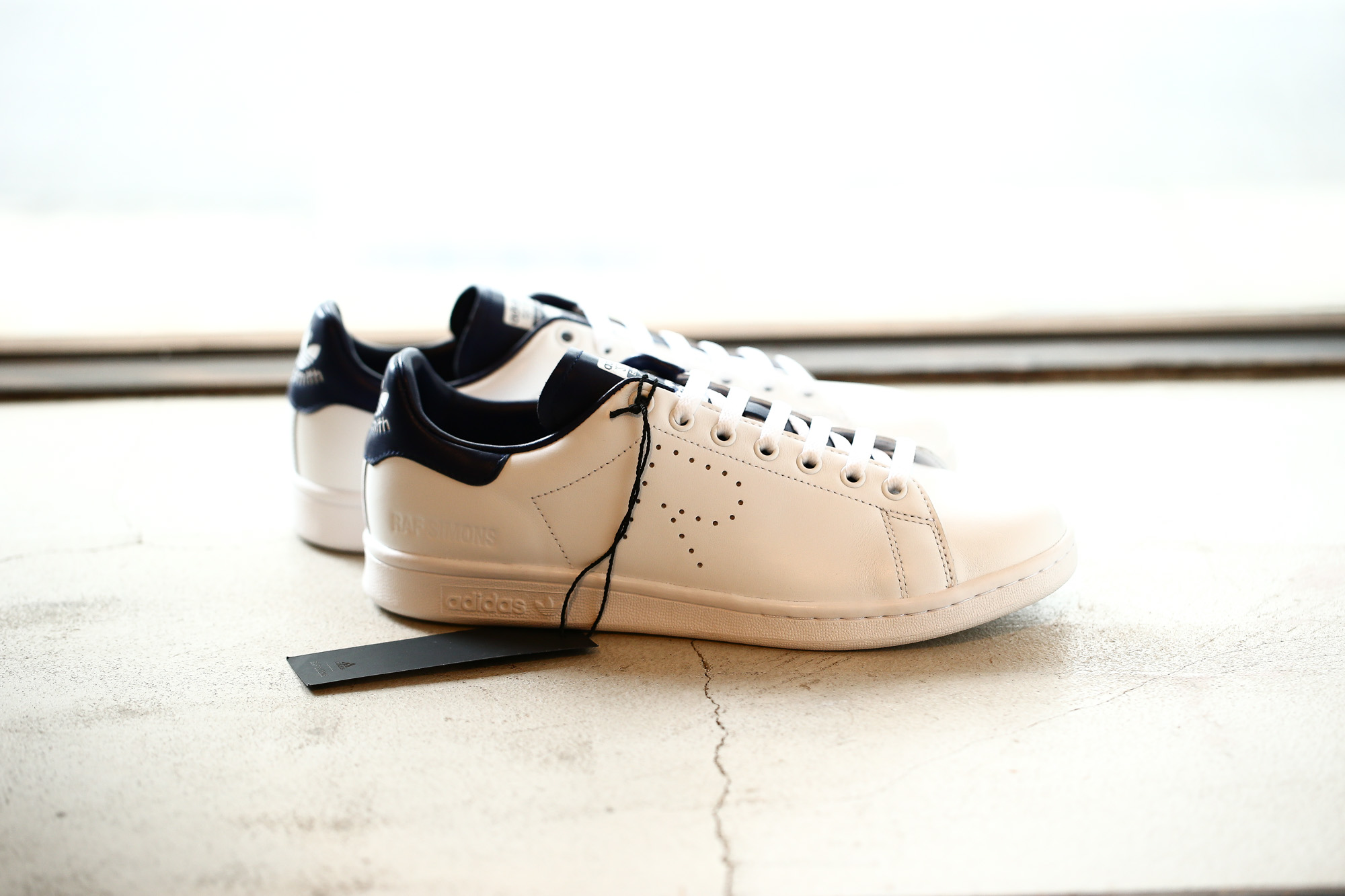 adidas by RAF SIMONS (アディダス バイ ラフシモンズ) RS STAN SMITH (RS スタンスミス) B22543 レザー スニーカー FTWWHT/NGTSKY/FTWWHT (ホワイト / ネイビー) 2018 春夏新作 adidas rafsimons ラフシモンズ 愛知 名古屋 Alto e Diritto アルト エ デリット alto e dritto アルトエデリット