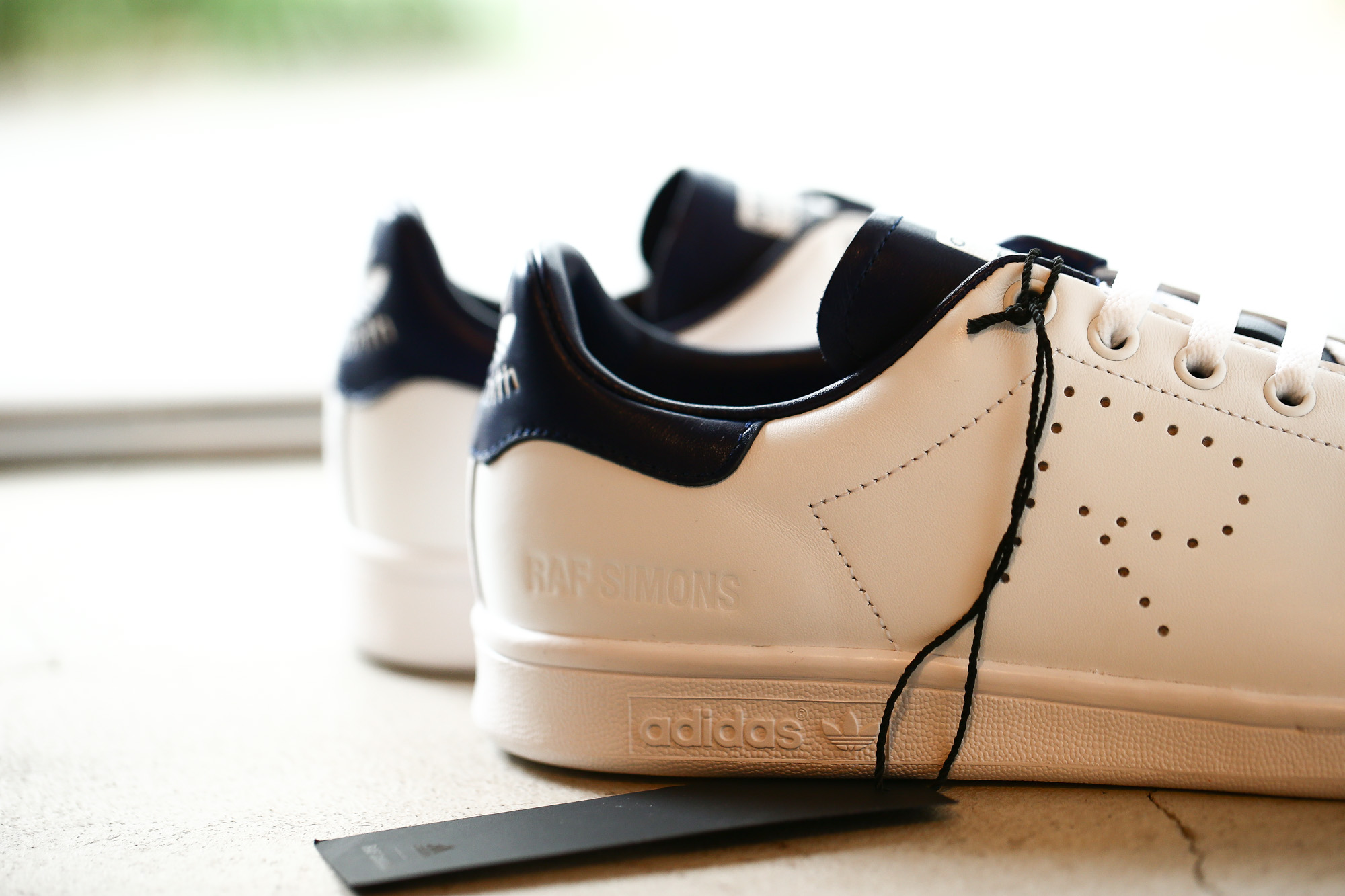 adidas by RAF SIMONS (アディダス バイ ラフシモンズ) RS STAN SMITH (RS スタンスミス) B22543 レザー スニーカー FTWWHT/NGTSKY/FTWWHT (ホワイト / ネイビー) 2018 春夏新作 adidas rafsimons ラフシモンズ 愛知 名古屋 Alto e Diritto アルト エ デリット alto e dritto アルトエデリット