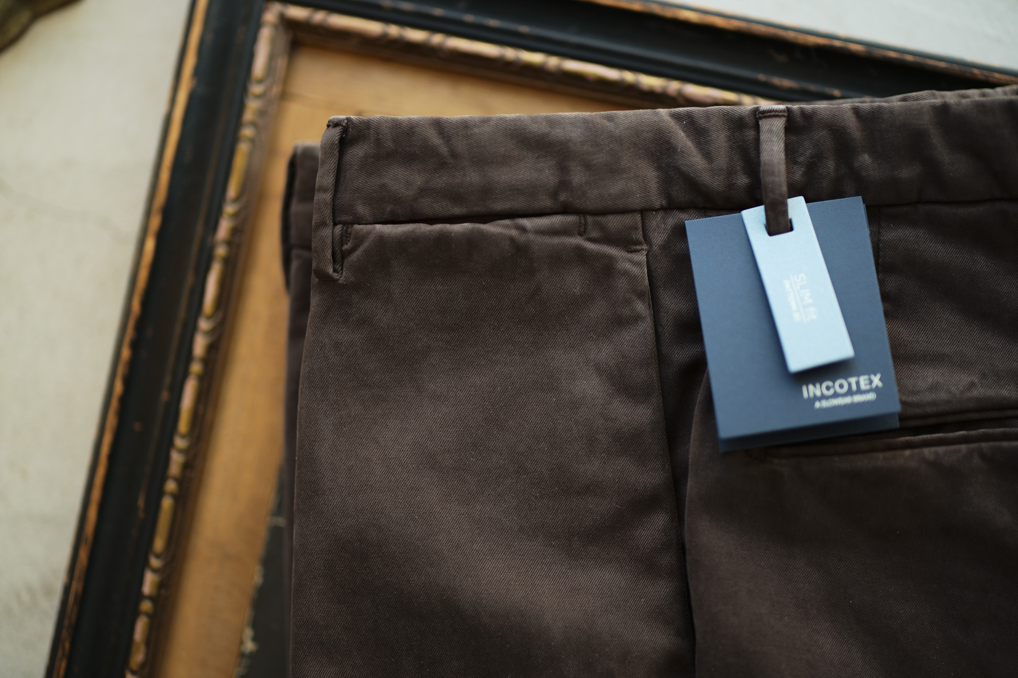 INCOTEX (インコテックス) 1AGW30 SLIM FIT GARMENT DYED COMFORT CHINO コットン ストレッチ スラックス BROWN (ブラウン・618) 2018 秋冬新作 愛知 名古屋 alto e diritto アルトエデリット チノパンツ チノスラックス