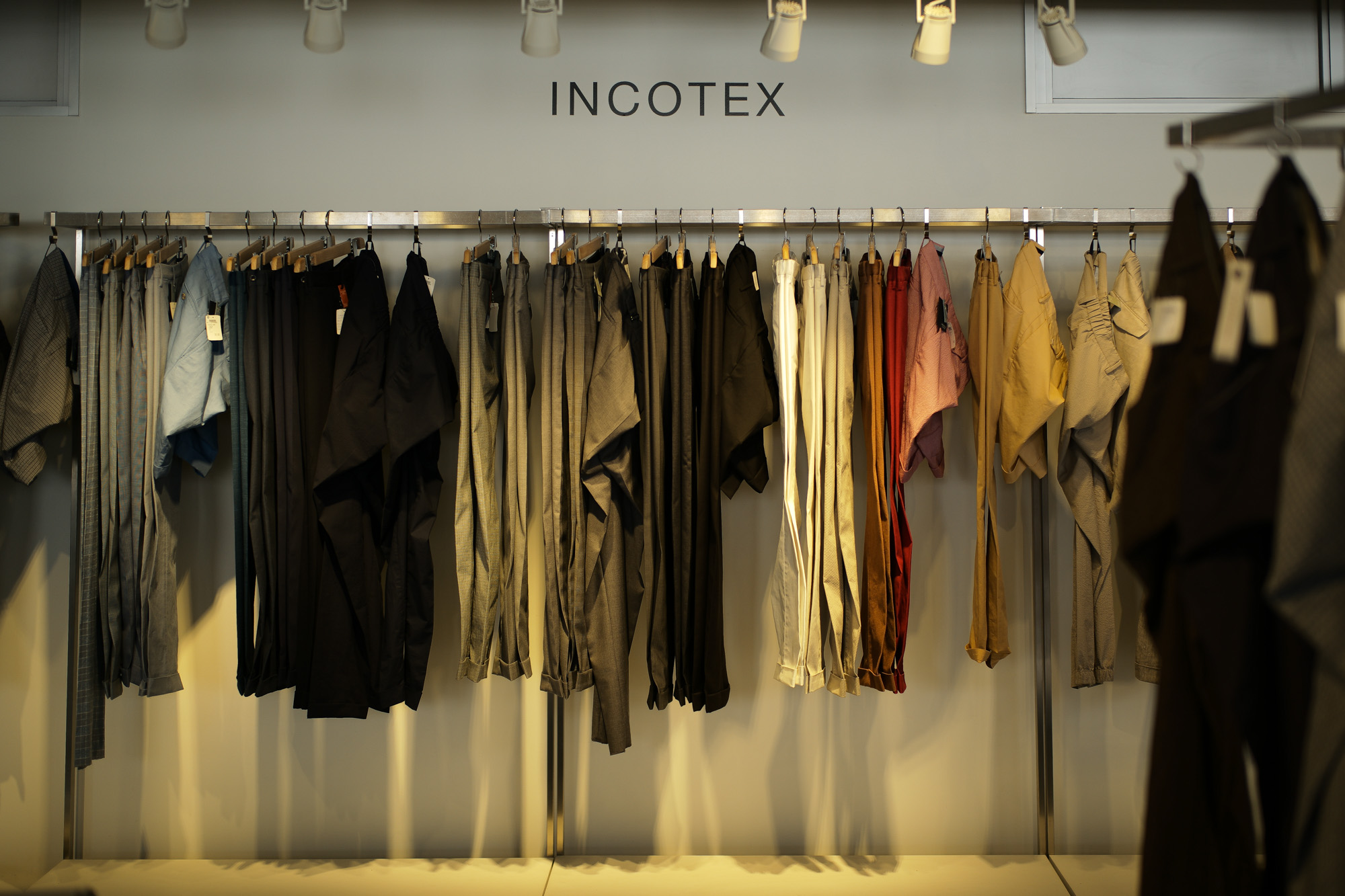 INCOTEX・INCOTEX SLACKS  / インコテックス・インコテックススラックス　(2019 春夏 メイン展示会) チノパンツ スラックス デニムパンツ incotex incotexslacks incotexcinque 春物 夏物 愛知 名古屋 Alto e Diritto アルト エ デリット ウールスラックス ストレッチウール ビジネス カジュアル パンツ グレスラ alto e diritto アルトエデリット altoediritto