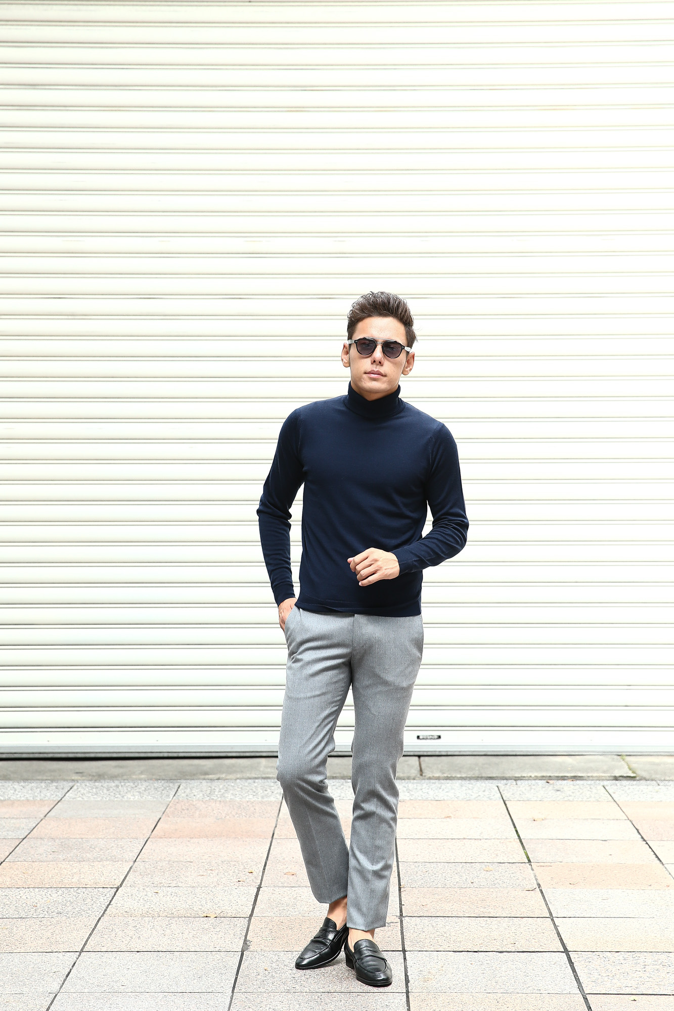 JOHN SMEDLEY 30G Merino Wool タートルネックセータ