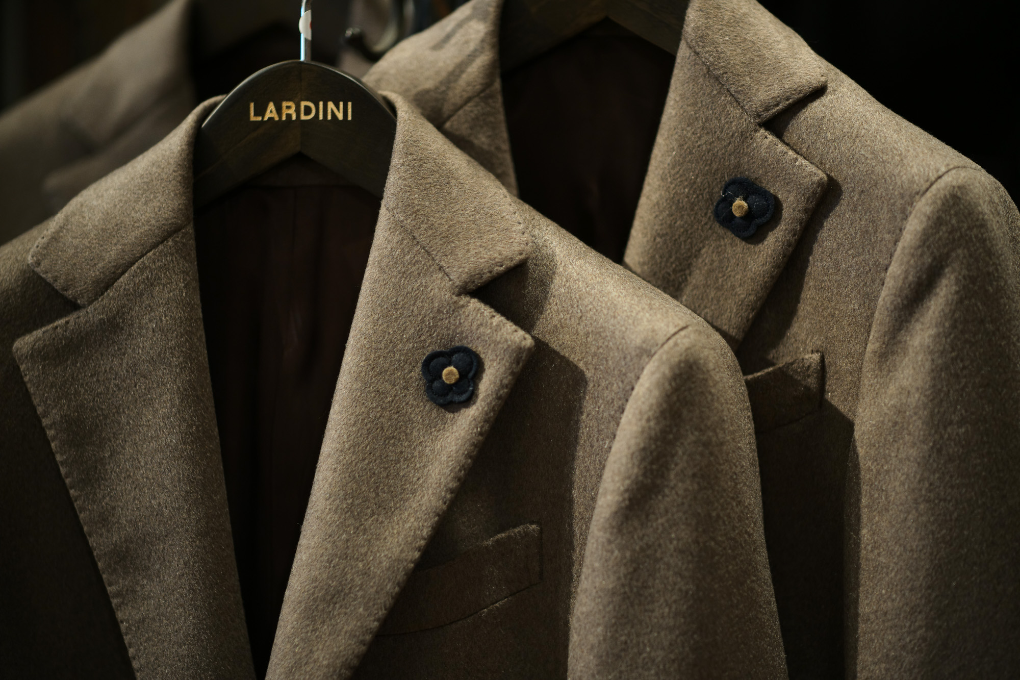 LARDINI (ラルディーニ) Cashmere Spolverino Chester coat (カシミヤ スポルベリーノ チェスターコート) カシミヤフラノ生地 シングル チェスターコート BEIGE (ベージュ・1) Made in italy (イタリア製) 2018 秋冬新作 lardini 愛知 名古屋 Alto e Diritto アルト エ デリット alto e diritto アルトエデリット