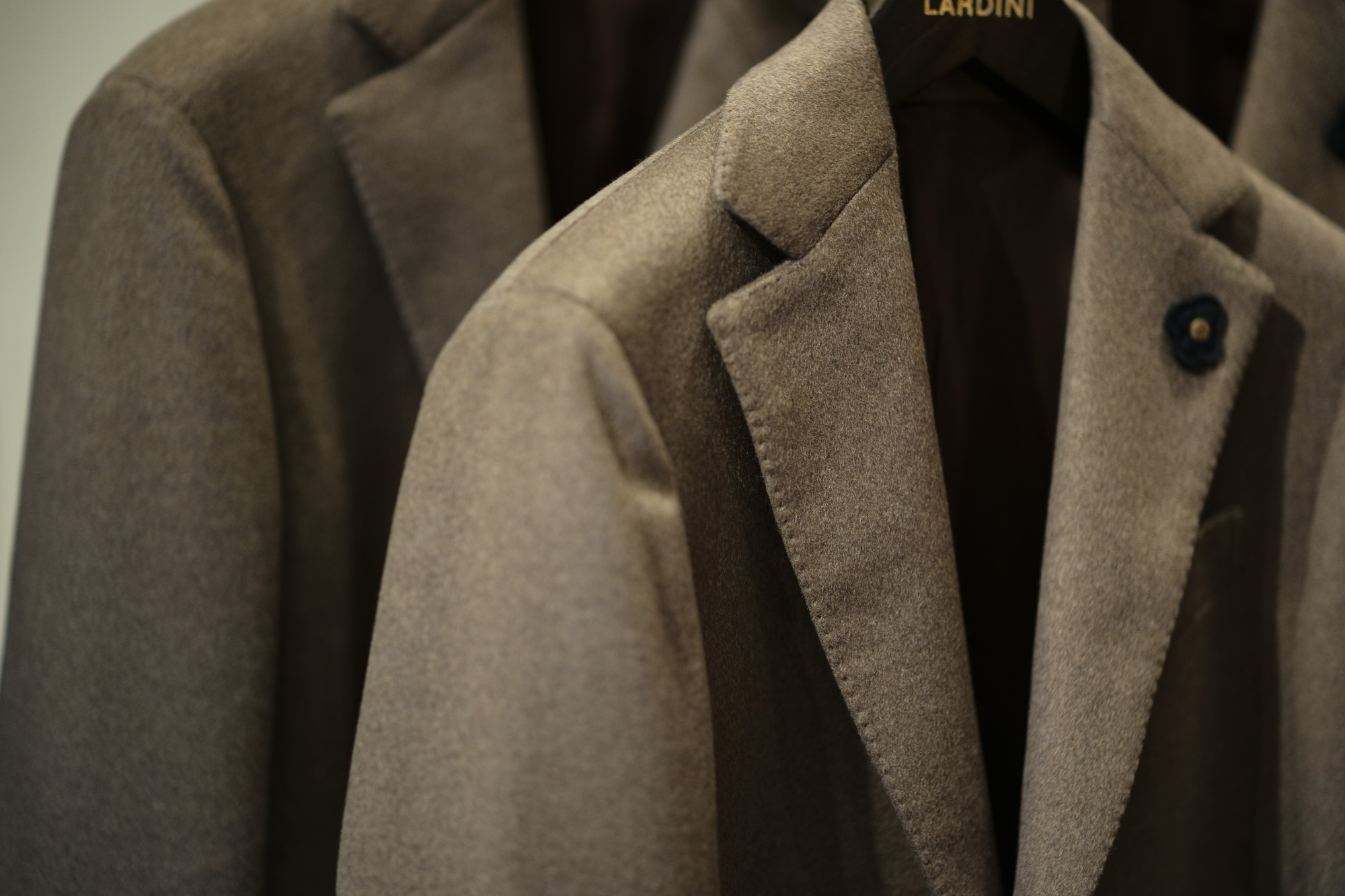 LARDINI (ラルディーニ) Cashmere Spolverino Chester coat (カシミヤ スポルベリーノ チェスターコート) カシミヤフラノ生地 シングル チェスターコート BEIGE (ベージュ・1) Made in italy (イタリア製) 2018 秋冬新作 lardini 愛知 名古屋 Alto e Diritto アルト エ デリット alto e diritto アルトエデリット