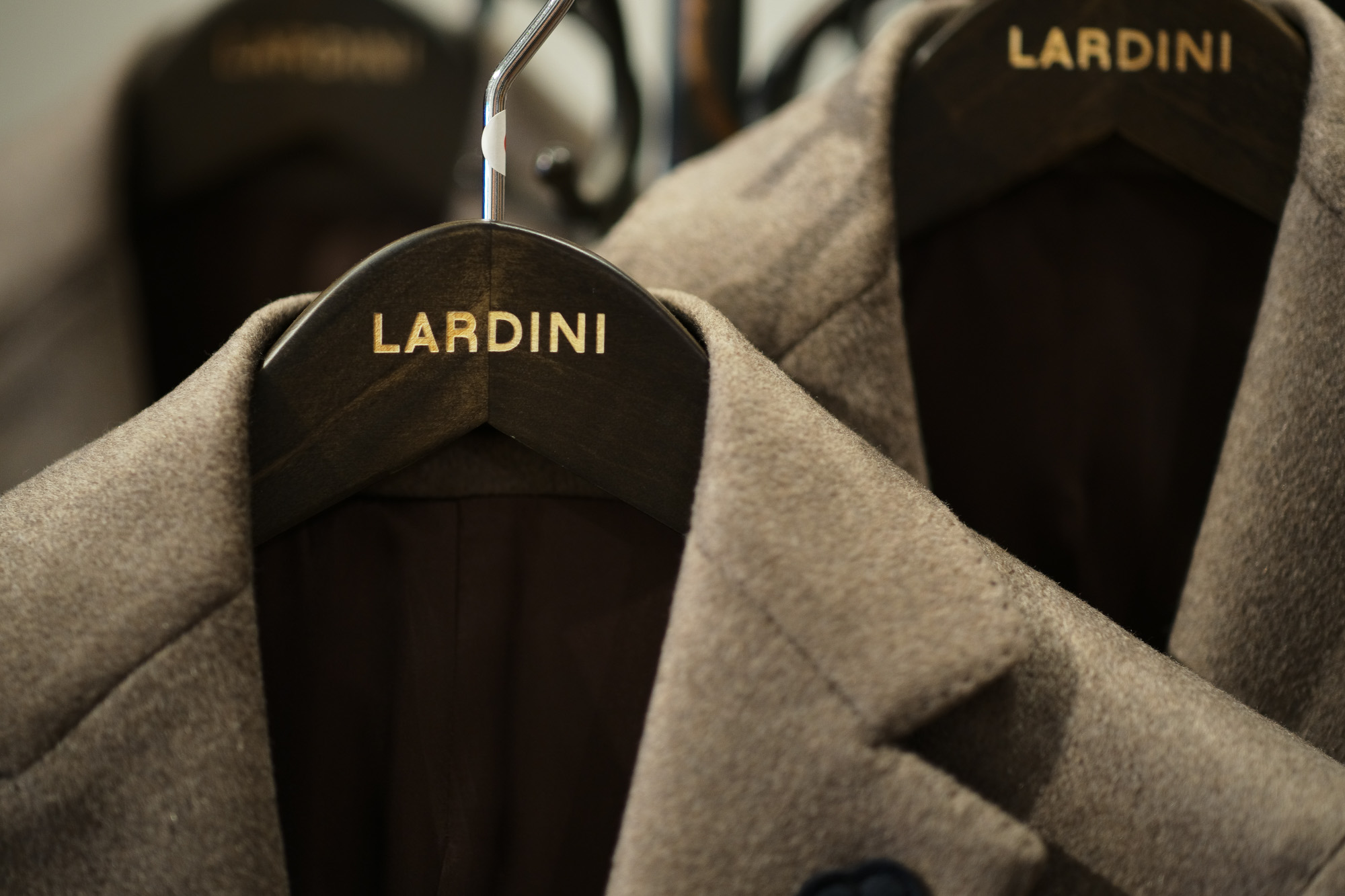 LARDINI (ラルディーニ) Cashmere Spolverino Chester coat (カシミヤ スポルベリーノ チェスターコート) カシミヤフラノ生地 シングル チェスターコート BEIGE (ベージュ・1) Made in italy (イタリア製) 2018 秋冬新作 lardini 愛知 名古屋 Alto e Diritto アルト エ デリット alto e diritto アルトエデリット