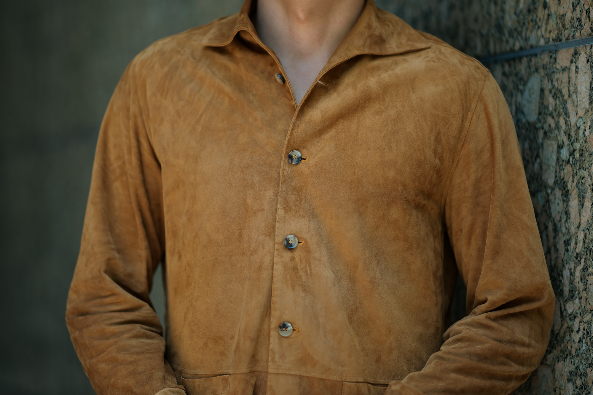 Alfredo Rifugio (アルフレード リフージオ) SS326 CAMOSCIO Summer Suede Leather Shirts サマースウェード レザーシャツ CAMEL (キャメル) made in italy (イタリア製) 2019 春夏 【ご予約受付中】alfredorifujio アルフレードリフージオ 愛知 名古屋 Alto e Diritto アルト エ デリット alto e diritto アルトエデリット レザージャケット 素肌にレザー 42,44,46,48,50,52