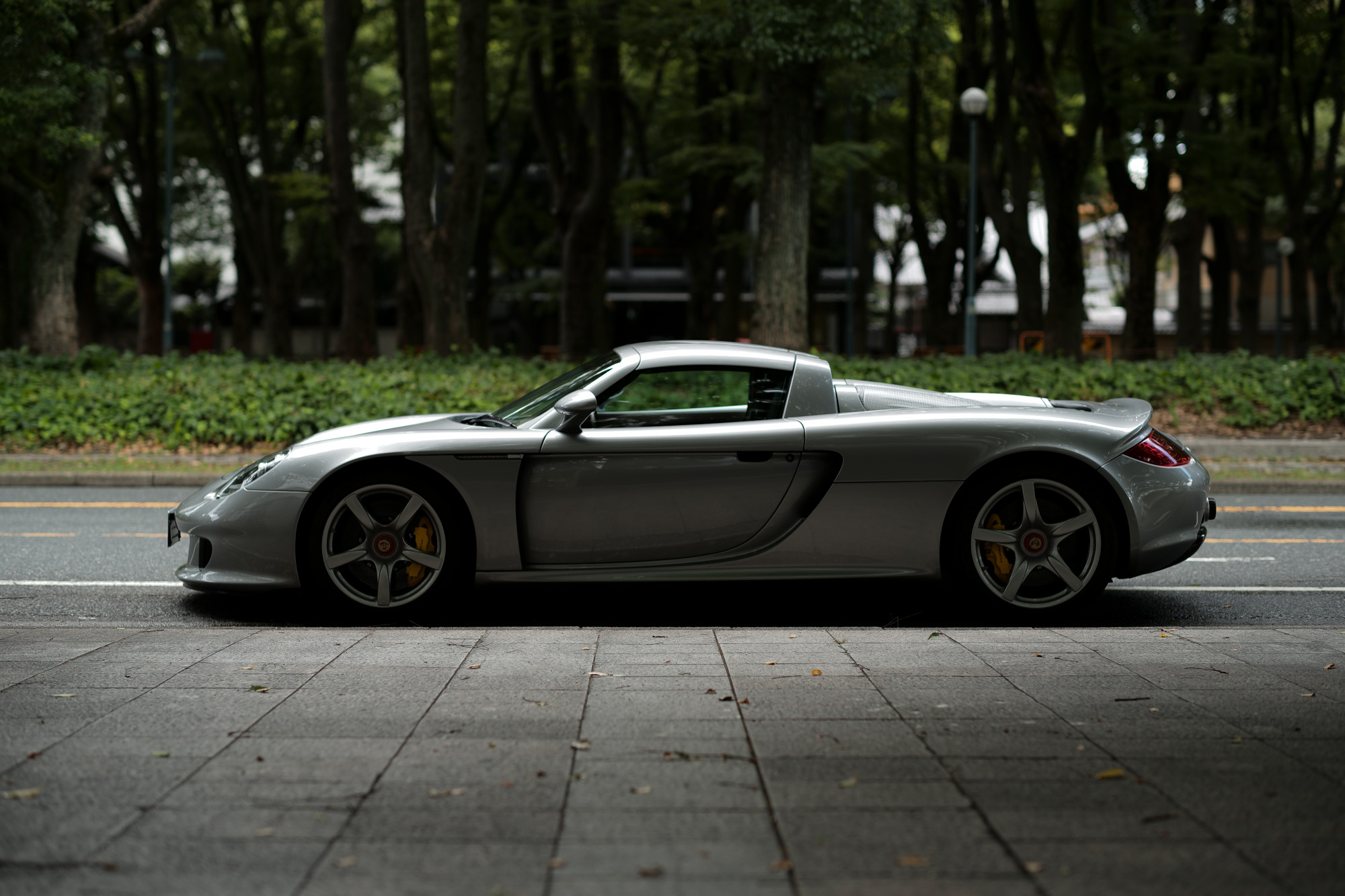 PORSCHE Carrera GT // LEICA NOCTILUX-M F1.25/75mm ASPH. ライカ leica ライカM10 ノクチルックス ノクチ 愛知 名古屋 Alto e Diritto アルト エ デリット alto e diritto アルトエデリット ポルシェ カレラ カレラGT CARRERAGT プレミアムカー