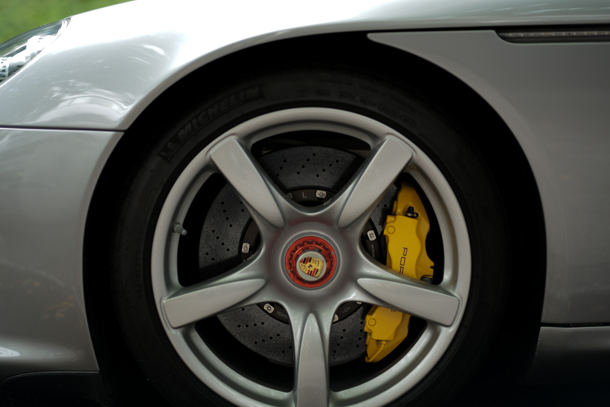 PORSCHE Carrera GT // LEICA NOCTILUX-M F1.25/75mm ASPH. ライカ leica ライカM10 ノクチルックス ノクチ 愛知 名古屋 Alto e Diritto アルト エ デリット alto e diritto アルトエデリット ポルシェ カレラ カレラGT CARRERAGT プレミアムカー