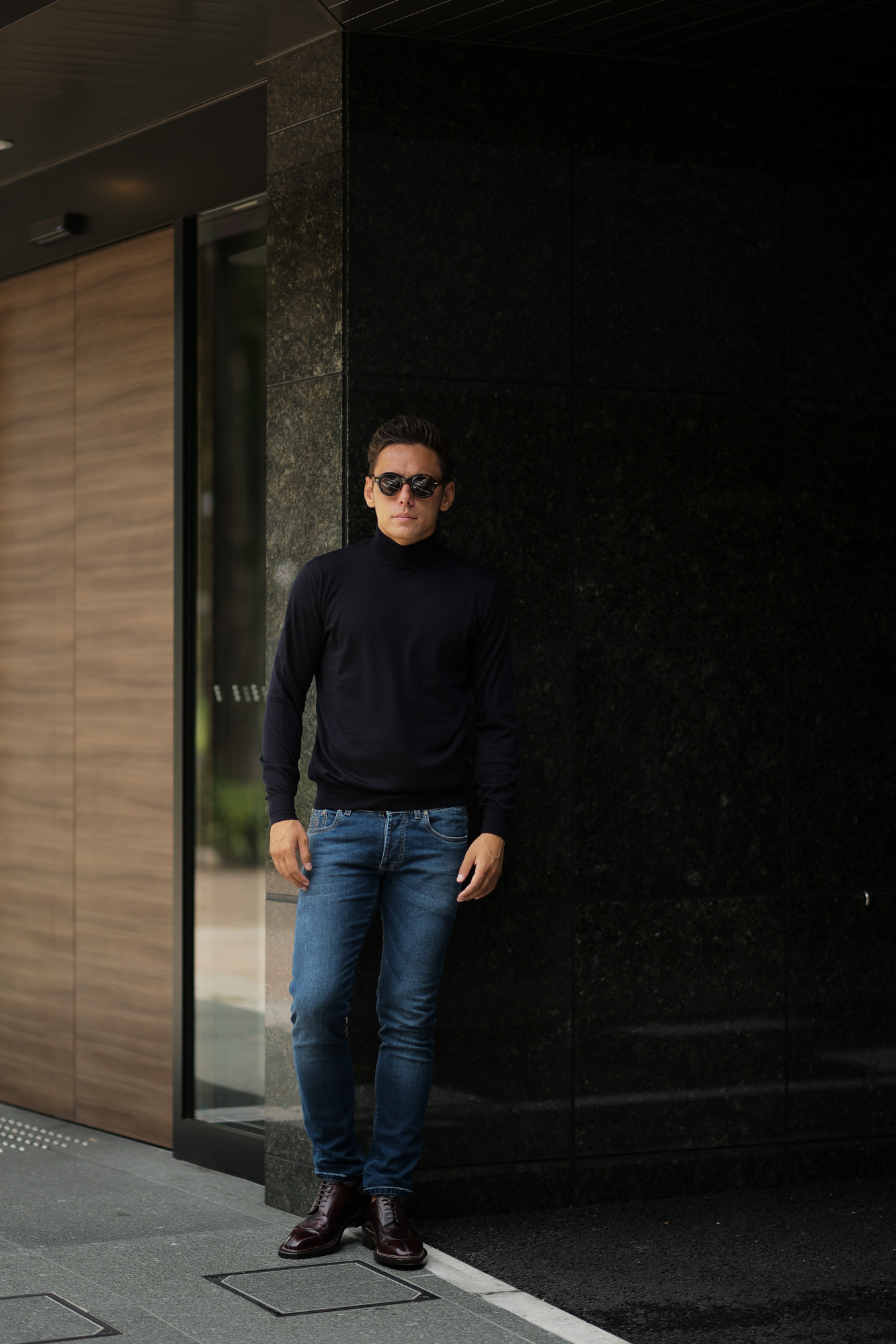 Cruciani (クルチアーニ) Cashmere Mock Neck Sweater (カシミヤ