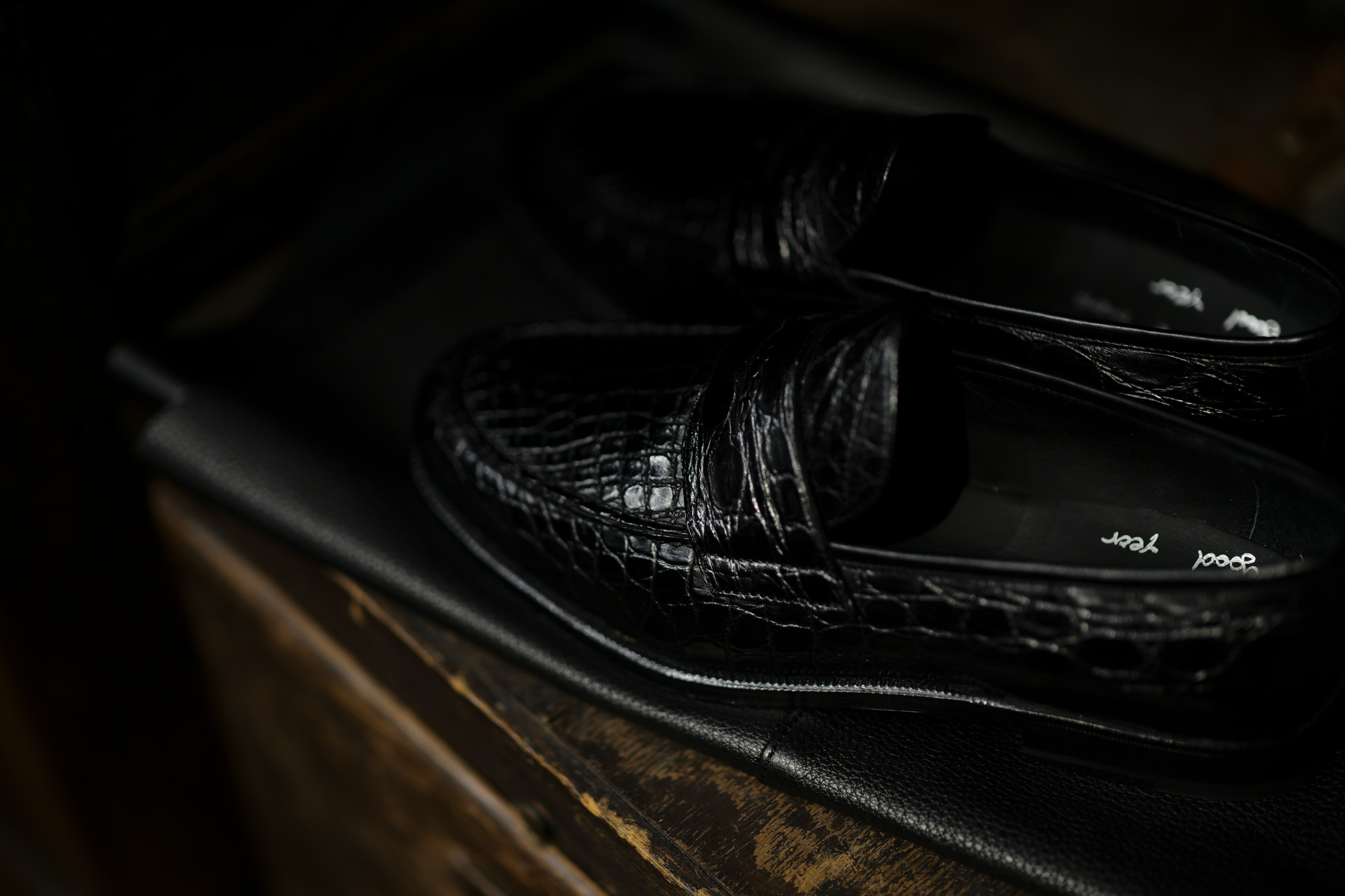 ENZO BONAFE (エンツォボナフェ) ART.3713 Coin Loafer コインローファー Crocodile クロコダイル エキゾチックレザーシューズ COCCO NERO (ブラック) made in italy (イタリア製) 2018秋冬新作 enzobonafe クロコ クロコローファー 愛知 名古屋 Alto e Diritto アルト エ デリット alto e diritto アルトエデリット