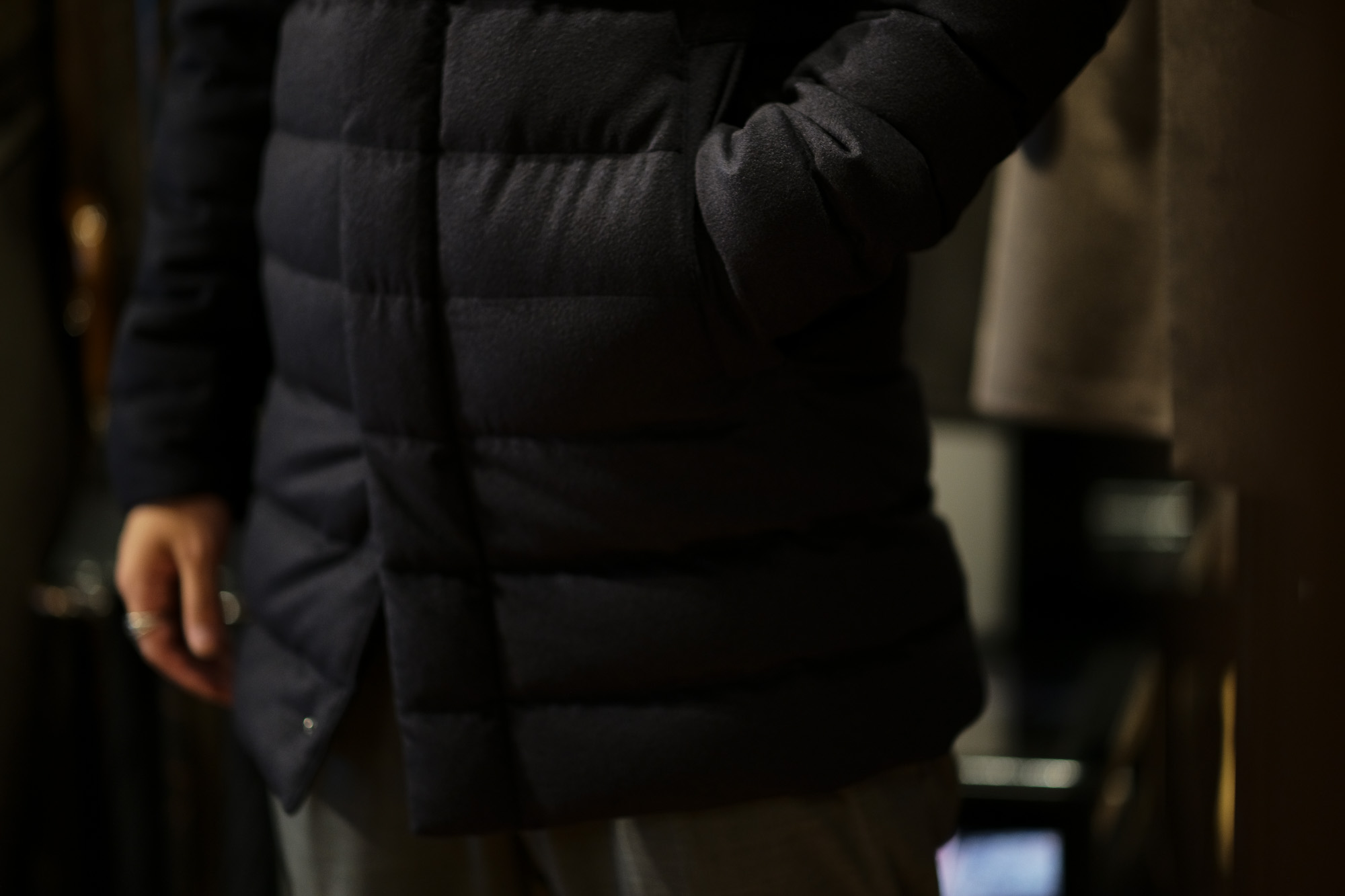 HERNO(ヘルノ) PI0439U Silk Cashmere Down coat (シルク カシミア ダウン コート) PIACENZA (ピアツェンツァ) DROP GLIDE NYLON ULTRALIGHT 撥水 シルク カシミア ダウン コート NAVY (ネイビー・9200) Made in italy (イタリア製) 2018 秋冬新作 alto e dirittoアルトエデリット 42,44,46,48,50,52