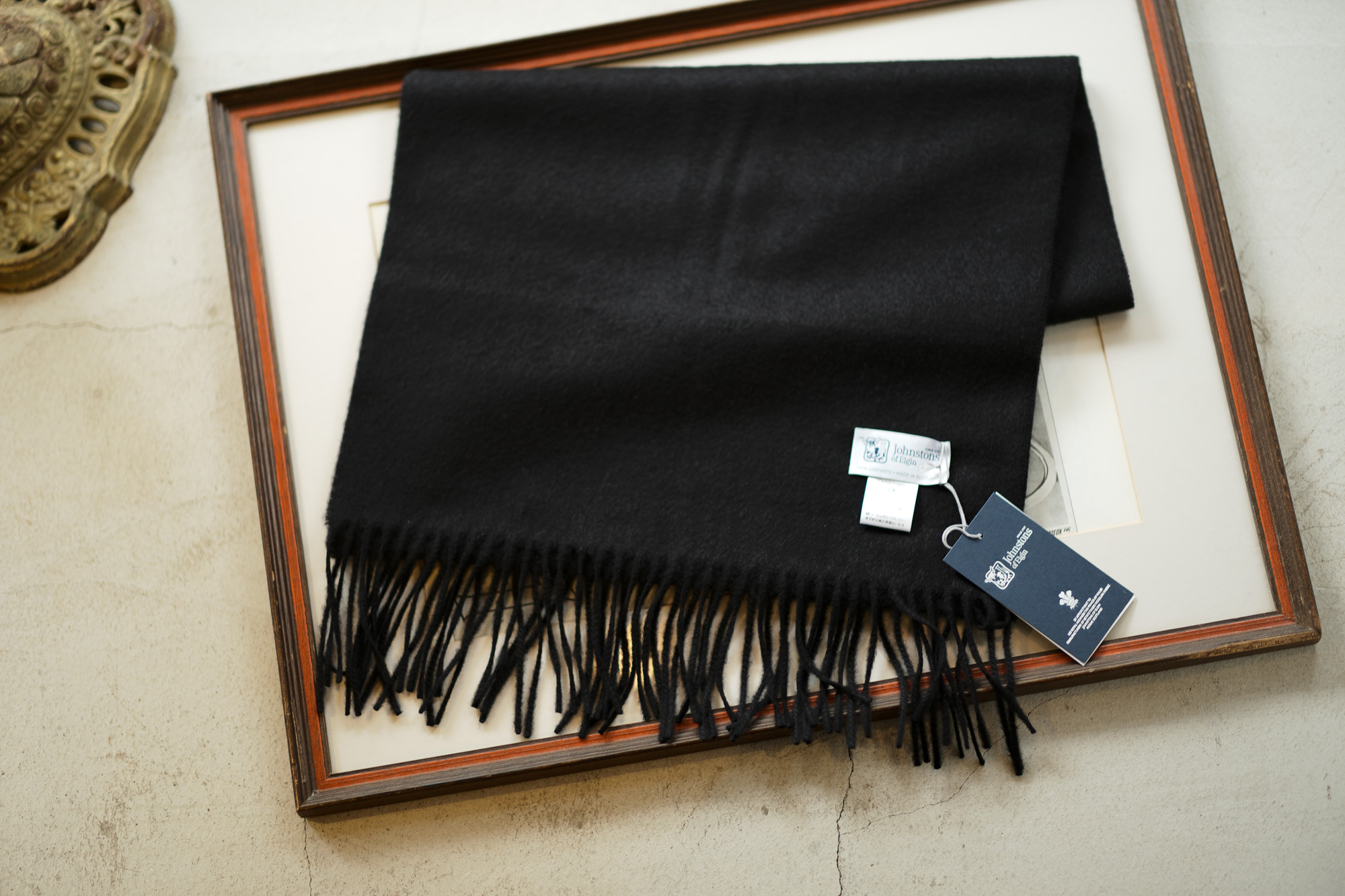 Johnstons (ジョンストンズ) WA57 MUFFLER STOLE Cashmere 100% カシミア マフラー BLACK (ブラック・SA090000) Made in Scotland (スコットランド製) 2018 秋冬新作 愛知 名古屋 Alto e Diritto altoediritto アルトエデリット ストール