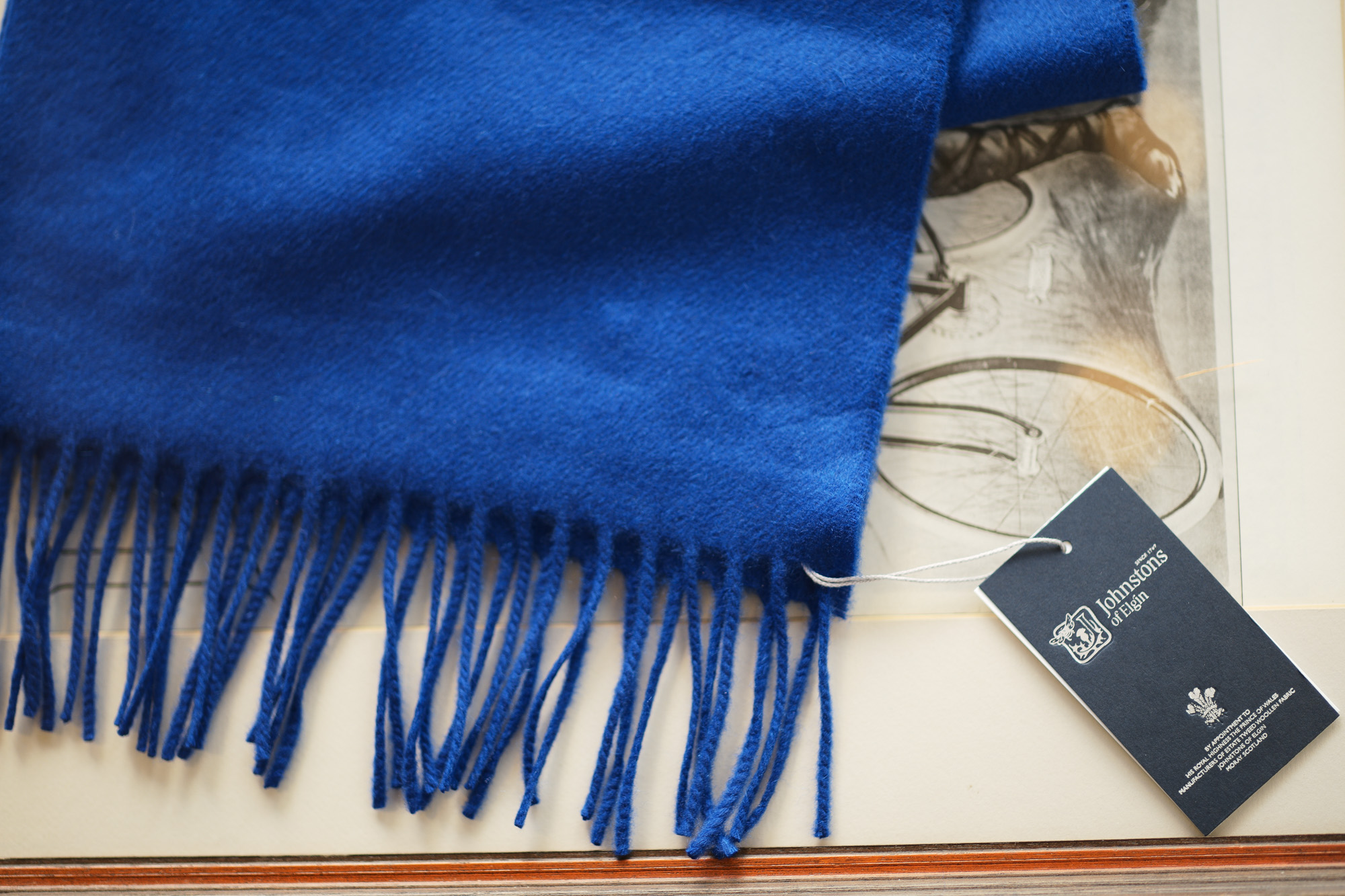 Johnstons (ジョンストンズ) WA57 MUFFLER STOLE Cashmere 100% カシミア マフラー Bright Blue (ブライトブルー・SD0404) Made in Scotland (スコットランド製) 2018 秋冬新作 愛知 名古屋 alto e diritto altoediritto アルトエデリット ストール ジョンストンズ