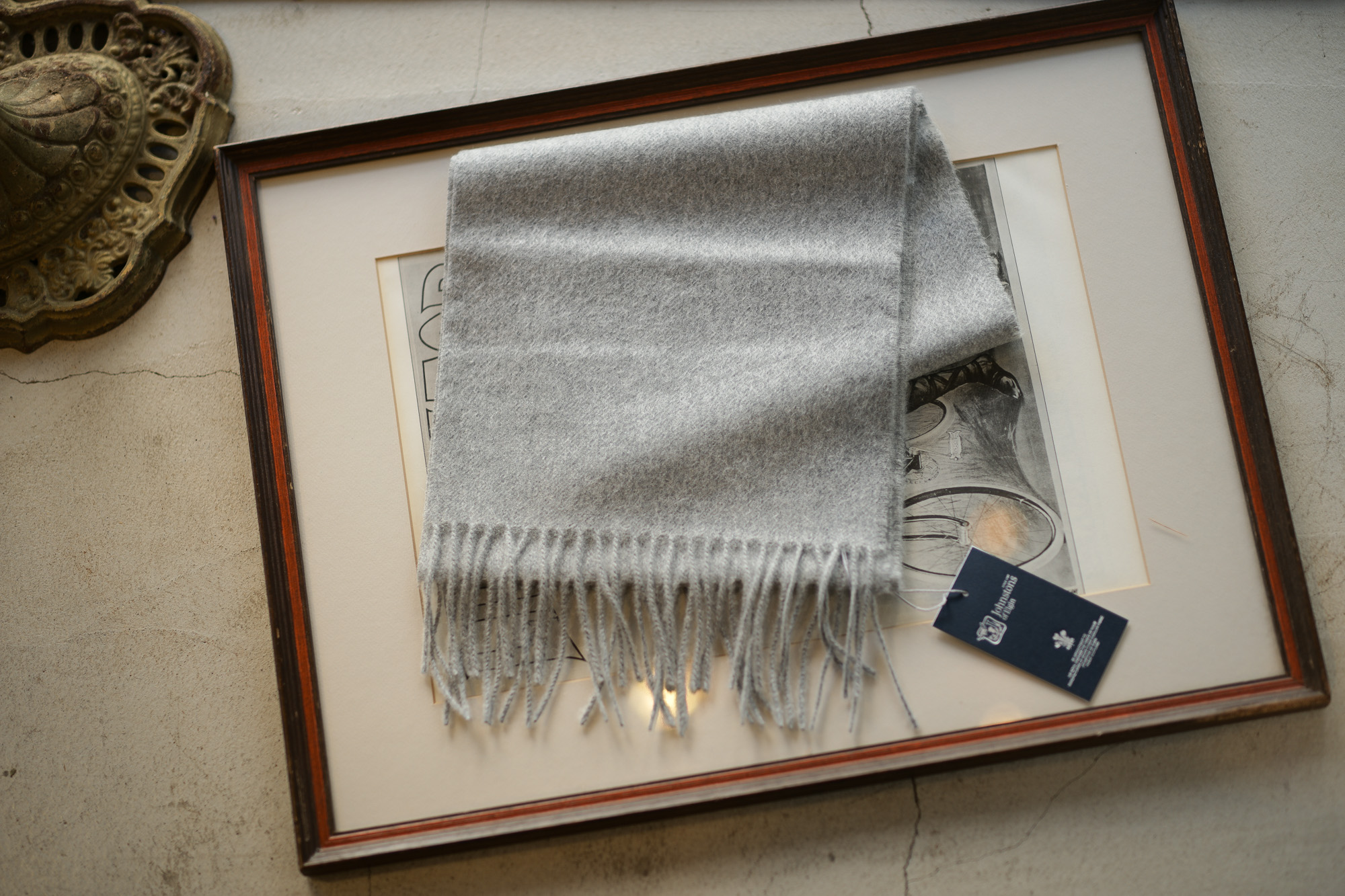 Johnstons (ジョンストンズ) WA57 MUFFLER STOLE Cashmere 100% カシミア マフラー Light Grey (ライトグレー・HA0200) Made in Scotland (スコットランド製) 2018 秋冬新作 愛知 名古屋 alto e diritto altoediritto アルトエデリット ストール ジョンストンズ