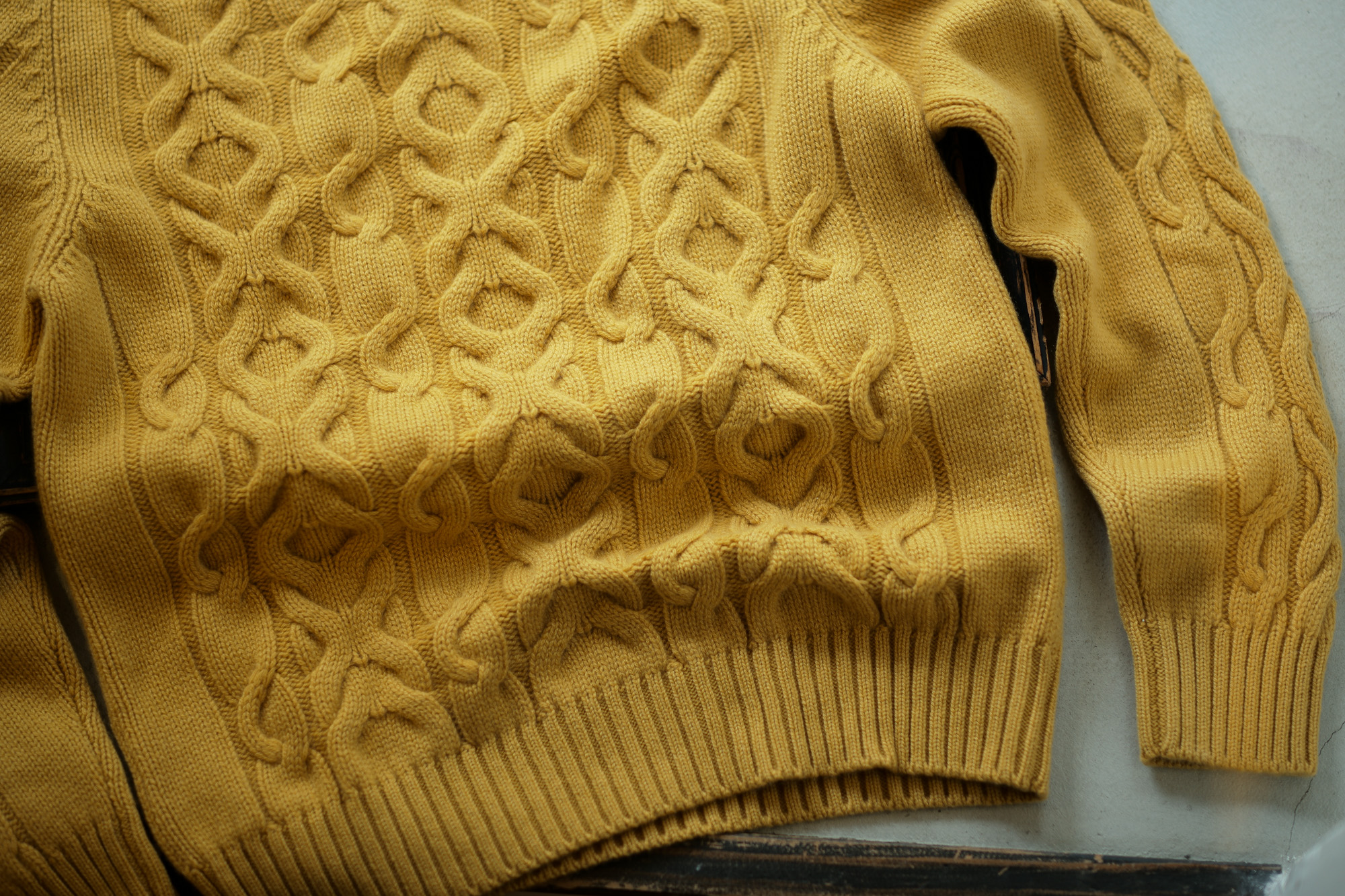 Settefili Cashmere (セッテフィーリ カシミア) Dolcevita Treccia Corona (カシミア タートルネック セーター) ローゲージ カシミア ニット セーター MUSTARD (マスタード・CG102) made in italy (イタリア製) 2018 秋冬新作 settefilicashmere 愛知 名古屋 alto e diritto アルトエデリット