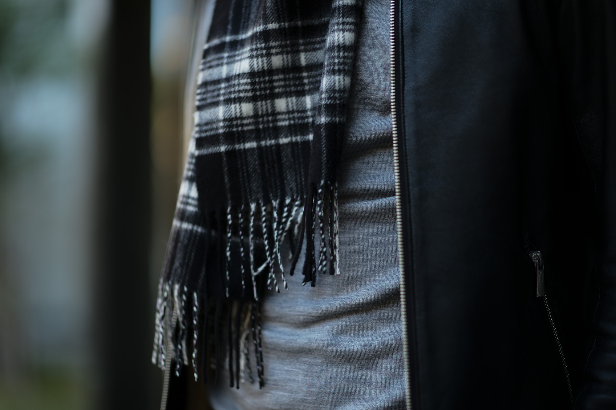 Johnstons (ジョンストンズ) WA16 MUFFLER SCARF Cashmere 100% カシミア マフラー Black & White Stewart (ブラック&ホワイトスチュアート・KU0079) Made in Scotland (スコットランド製) 2018 秋冬新作 愛知 名古屋 alto e diritto altoediritto アルトエデリット ストール ジョンストンズ