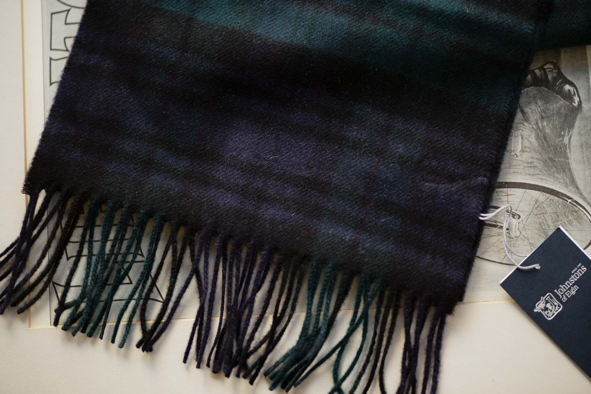 Johnstons (ジョンストンズ) WA16 MUFFLER SCARF Cashmere 100% カシミア マフラー Black Watch (ブラックウォッチ・KU0317) Made in Scotland (スコットランド製) 2018 秋冬新作 愛知 名古屋 alto e diritto altoediritto アルトエデリット ストール ジョンストンズ