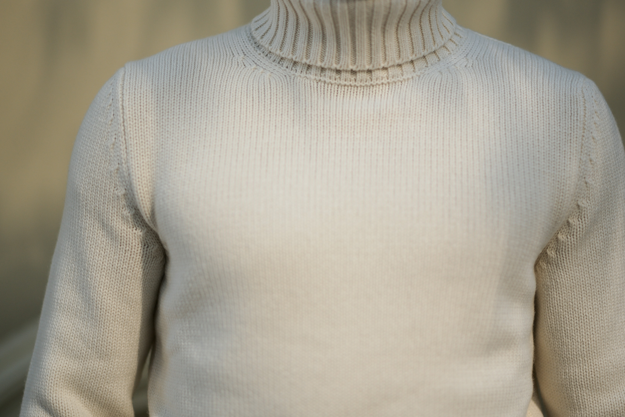 ZANONE (ザノーネ) Cashmere Turtle Neck Sweater (カシミア タートルネックセーター) ミドルゲージ カシミア ニット セーター OFF WHITE (オフホワイト・Z4918) made in italy (イタリア製) 2018 秋冬新作 愛知 名古屋 altoediritto アルトエデリット カシミヤ