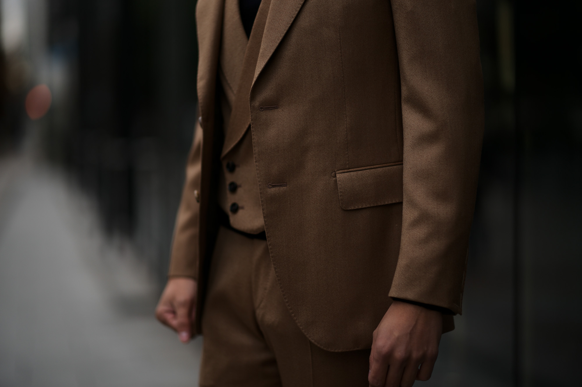 LARDINI (ラルディーニ) SARTORIA (サルトリア) SOLARO ソラーロ 3P スーツ BEIGE (ベージュ・1) Made in italy (イタリア製) 2018 秋冬新作  愛知 名古屋 alto e diritto altoediritto アルトエデリット