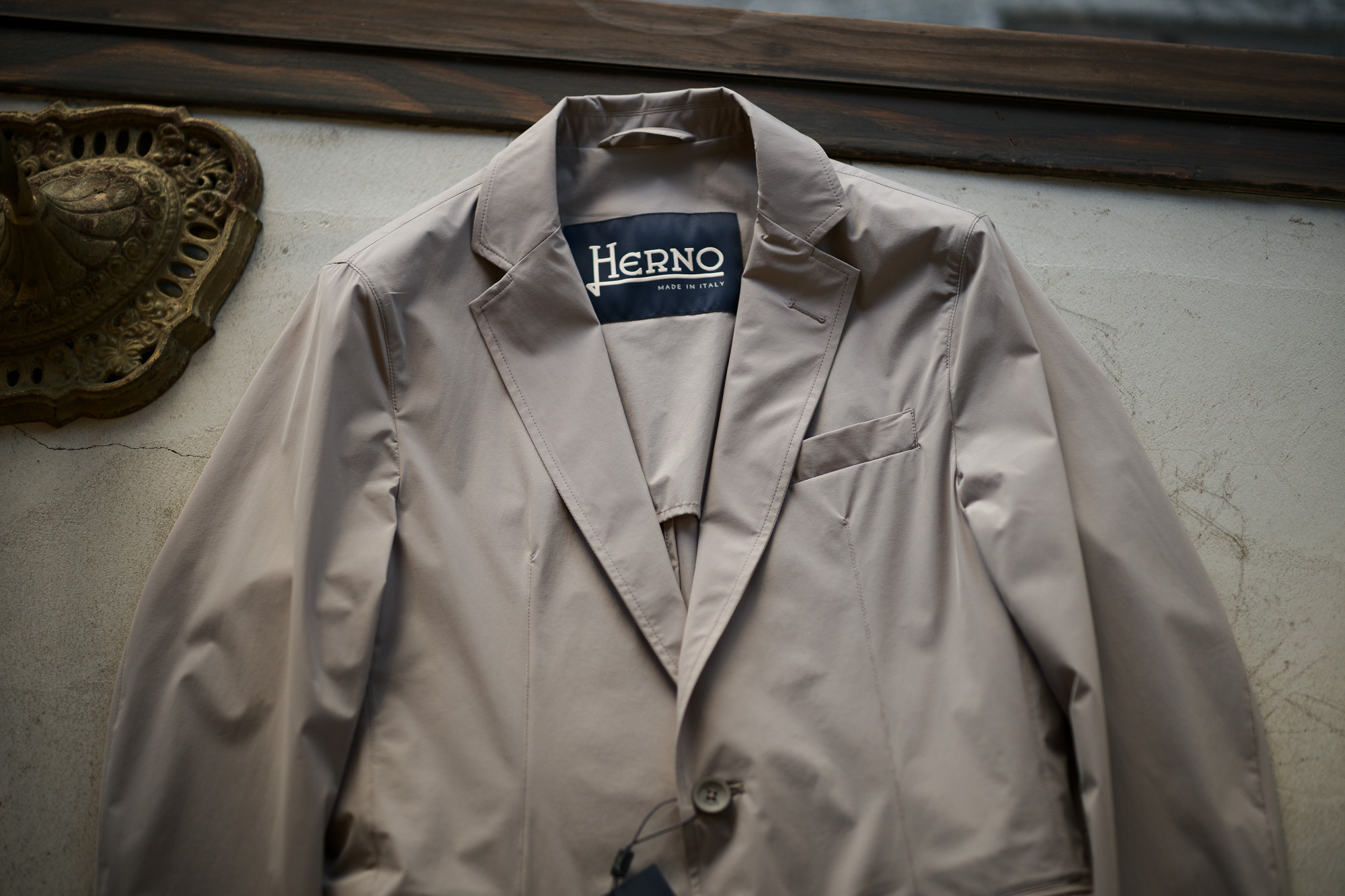 HERNO (ヘルノ) GA0069U Stretch Nylon Jacket (ストレッチ ナイロン ジャケット) 撥水ナイロン 2Bジャケット BEIGE (ベージュ・2601) Made in italy (イタリア製) 2019春夏新作 alto e diritto アルトエデリット 愛知 名古屋