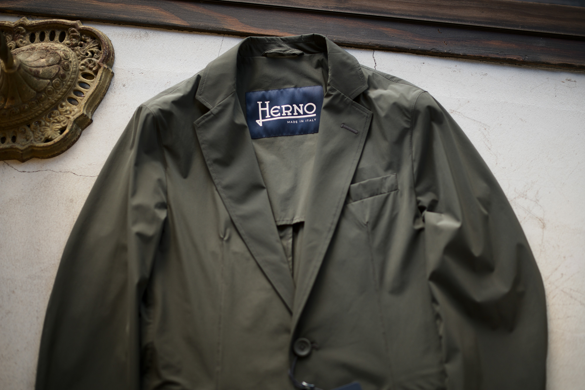 HERNO (ヘルノ) GA0069U Stretch Nylon Jacket (ストレッチ ナイロン ジャケット) 撥水ナイロン 2Bジャケット OLIVE (オリーブ・7400) Made in italy (イタリア製) 2019春夏新作 alto e diritto アルトエデリット 愛知 名古屋