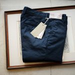 INCOTEX SLACKS（インコテックススラックス）10S100 SLIM FIT G.D. GABARDIND STRETCH ガーメントダイ ストレッチ コットン トラウザーズ チノパンツ NAVY (ネイビー・829) 2019 春夏新作のイメージ