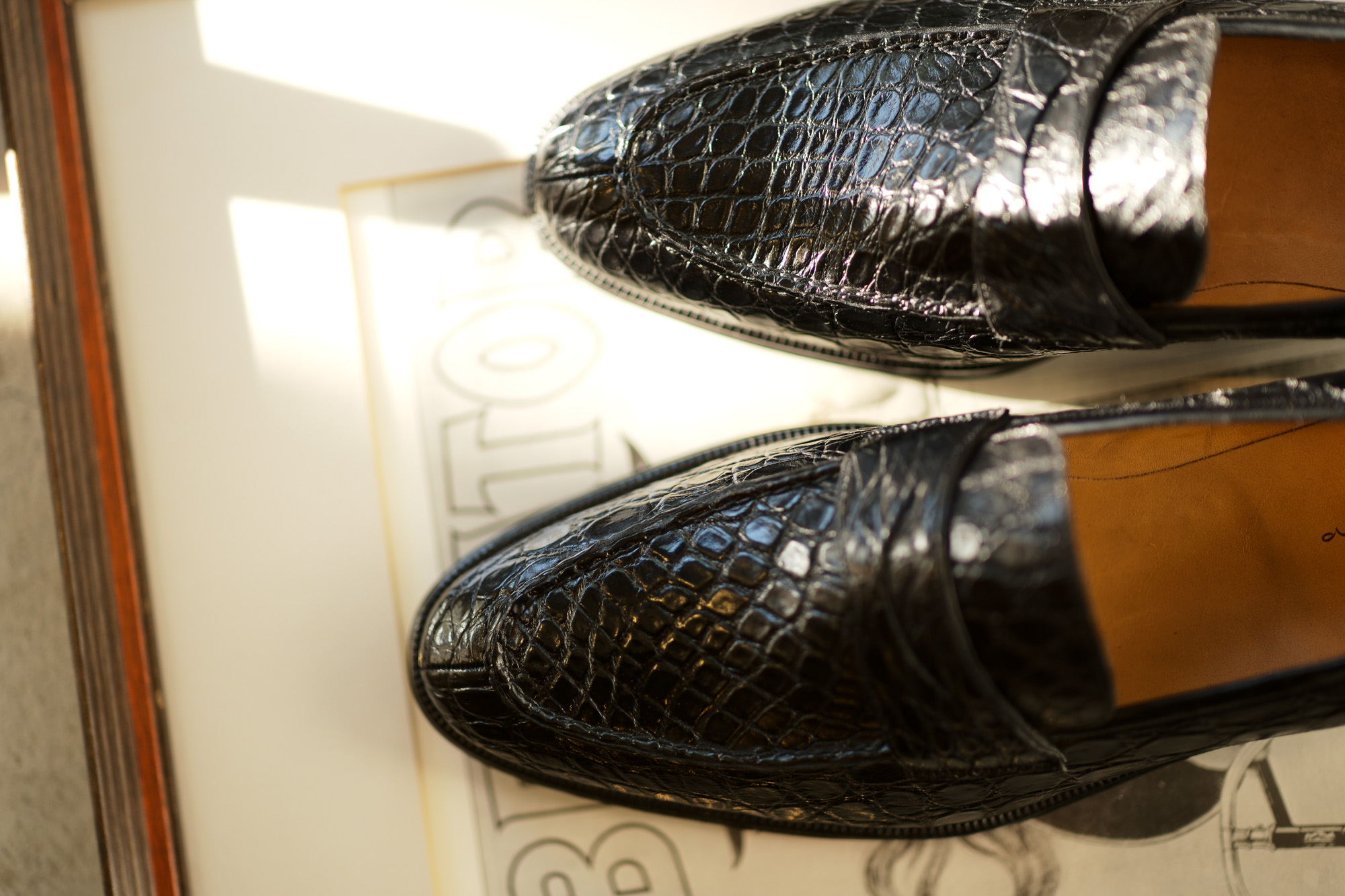 ENZO BONAFE (エンツォボナフェ) ART. EB-08 Crocodile Coin Loafer (クロコダイル コイン ローファー) Mat Crocodile Leather マット クロコダイル レザー ドレスシューズ ローファー NERO (ブラック) made in italy (イタリア製) 2019 春夏新作 愛知 名古屋 enzobonafe エンツォボナフェ eb08 ローファー zodiac nagoya alto e diritto altoediritto アルトエデリット コードバン　5,5.5,6,6.5,7,7.5,8,8.5,9,9.5