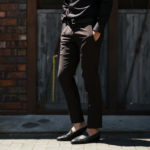 VIGANO (ヴィガーノ) WASHABLE SLACKS (ウォッシャブル スラックス) ウォッシャブル トロピカルウール テーパード ワンプリーツ パンツ BROWN (ブラウン・386) 2019 春夏新作のイメージ