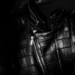 Georges de Patricia (ジョルジュ ド パトリシア) Huracan Porosus Crocodile(ウラカン ポロサス クロコダイル) 925 STERLING SILVER (925 スターリングシルバー) Porosus Crocodile ポロサス クロコダイル エキゾチックレザー ダブルライダース ジャケット NOIR (ブラック) 2019 秋冬 【Special Model】のイメージ