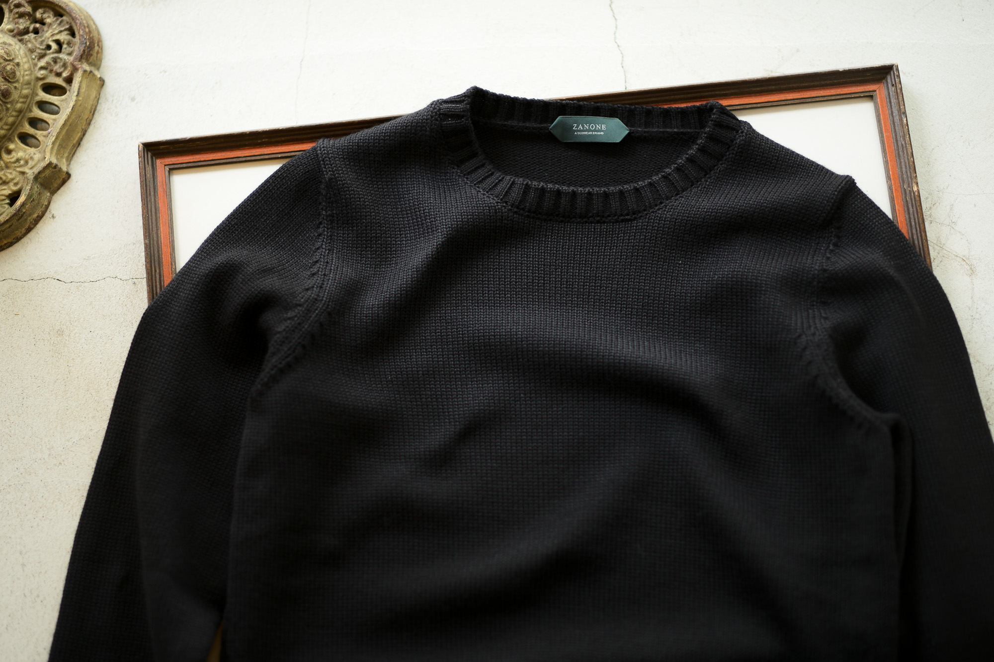 ZANONE (ザノーネ) Crew Neck Sweater (クルーネック セーター) 811258 Z0229 VIRGIN WOOL 100% ミドルゲージ ウールニット セーター BLACK (ブラック・Z0015)  made in italy (イタリア製) 2019 秋冬 【ご予約受付中】 zanone ニット クルーネック 愛知 名古屋 Alto e Diritto アルト エ デリット