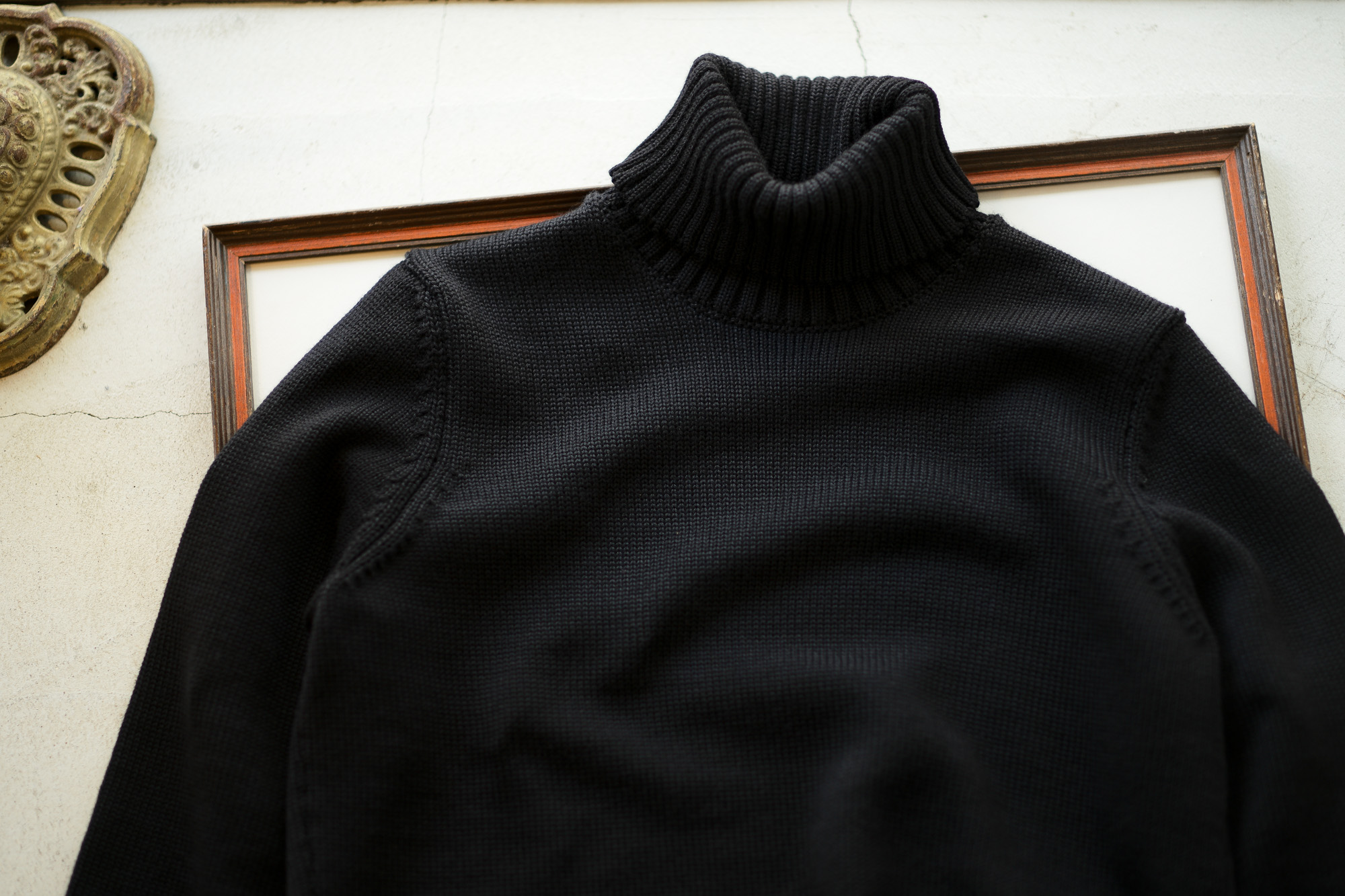 ZANONE (ザノーネ) Turtle Neck Sweater (タートルネックセーター) 810005 Z0229 VIRGIN WOOL 100% ミドルゲージ ウールニット セーター BLACK (ブラック・Z0015) made in italy (イタリア製) 2019 秋冬 【ご予約受付中】 zanone ニット クルーネック 愛知 名古屋 Alto e Diritto アルト エ デリット