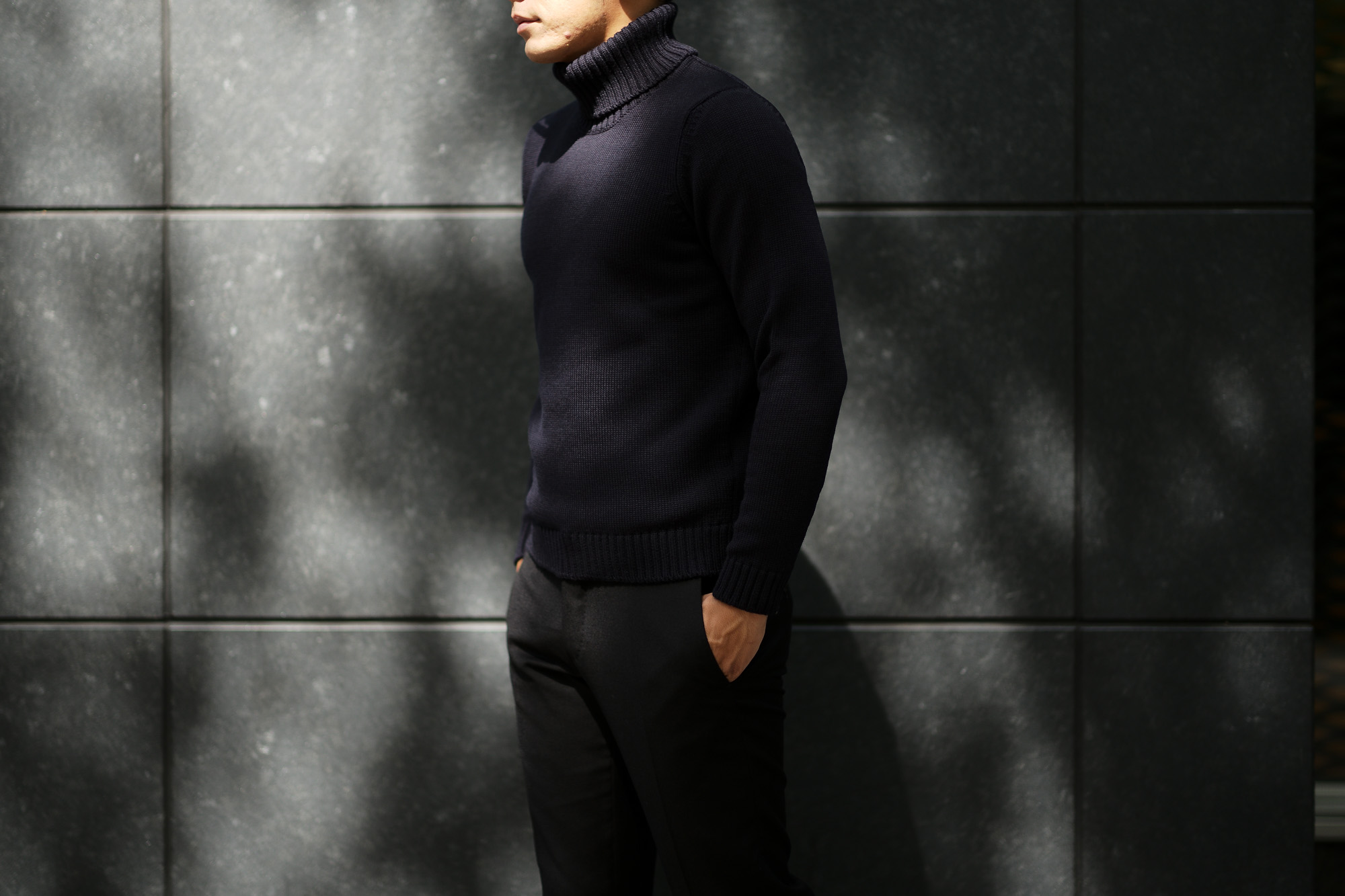 ZANONE (ザノーネ) Turtle Neck Sweater (タートルネックセーター) 810005 Z0229 VIRGIN WOOL 100% ミドルゲージ ウールニット セーター NAVY (ネイビー・Z1375) made in italy (イタリア製) 2019 秋冬 【ご予約受付中】zanone ニット クルーネック 愛知 名古屋 Alto e Diritto アルト エ デリット