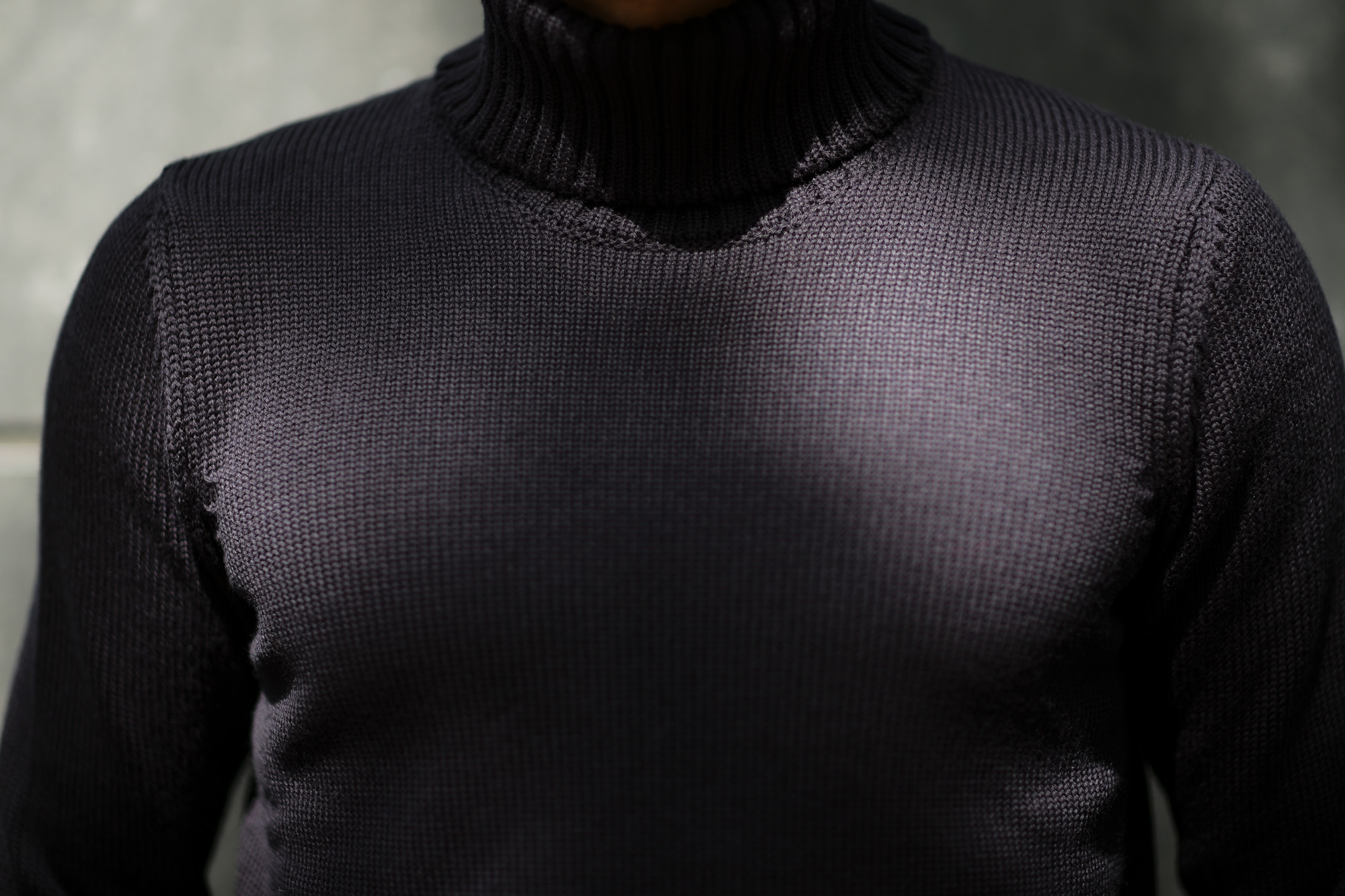 ZANONE (ザノーネ) Turtle Neck Sweater (タートルネックセーター) 810005 Z0229 VIRGIN WOOL 100% ミドルゲージ ウールニット セーター NAVY (ネイビー・Z1375) made in italy (イタリア製) 2019 秋冬 【ご予約受付中】zanone ニット クルーネック 愛知 名古屋 Alto e Diritto アルト エ デリット