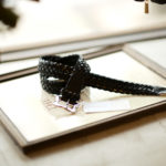 J&M DAVIDSON (ジェイアンドエムデヴィッドソン) ENVELOPE BUCKLE TIP END PLAITED BELT 30MM (エンベロープバックルチップエンドプレーテッドベルト 30mm)  57301 COWHIDE LEATHER (カウハイドレザー) プンターレ メッシュベルト BLACK (ブラック・999) Made in italy (イタリア製) 2019 秋冬新作 【入荷しました】【フリー分発売開始】のイメージ