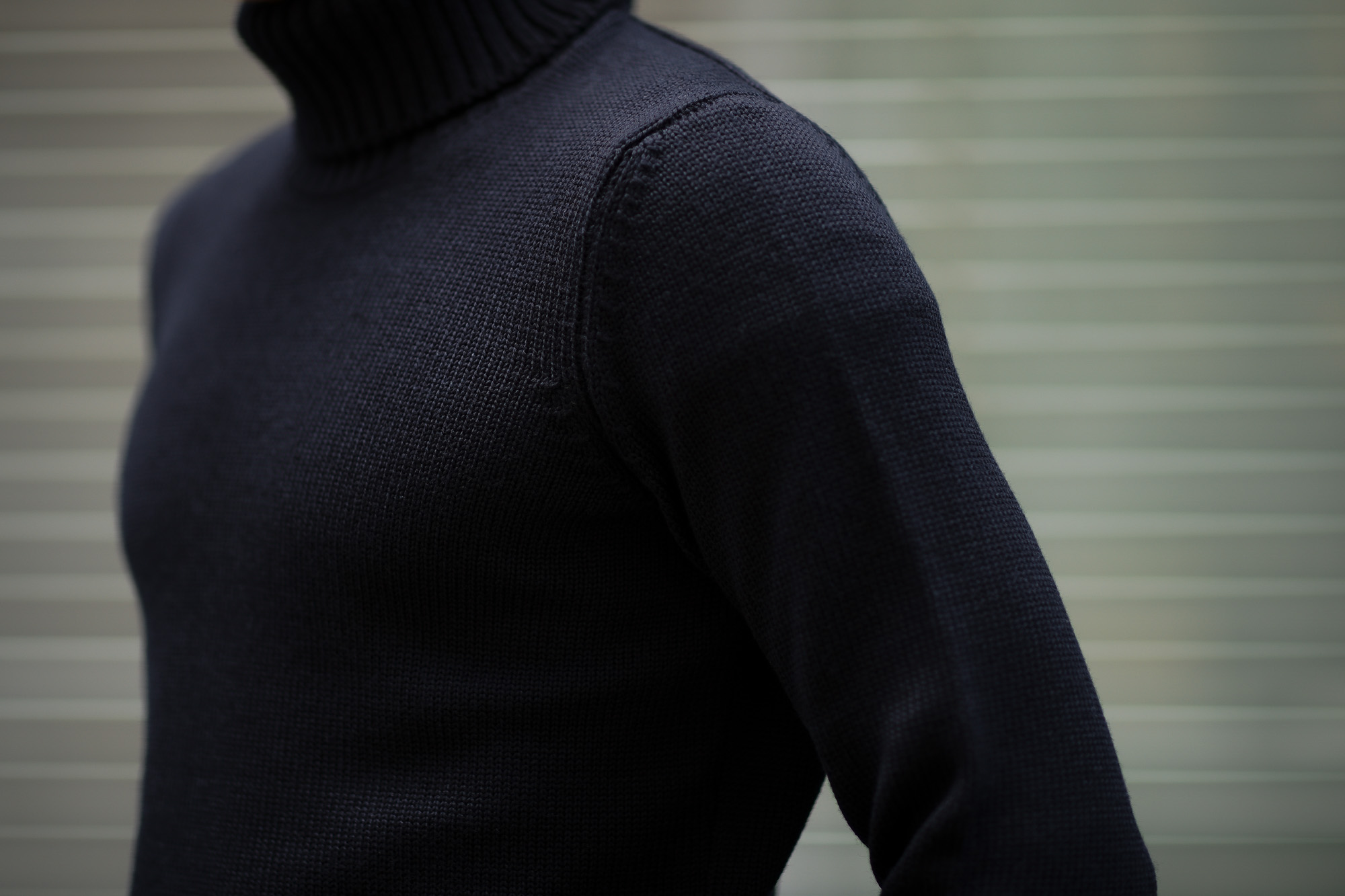 ZANONE (ザノーネ) Turtle Neck Sweater (タートルネックセーター) 810005 Z0229 VIRGIN WOOL 100% ミドルゲージ ウールニット セーター NAVY (ネイビー・Z1375) made in italy (イタリア製) 2019 秋冬 【ご予約受付中】zanone ニット クルーネック 愛知 名古屋 Alto e Diritto アルト エ デリット