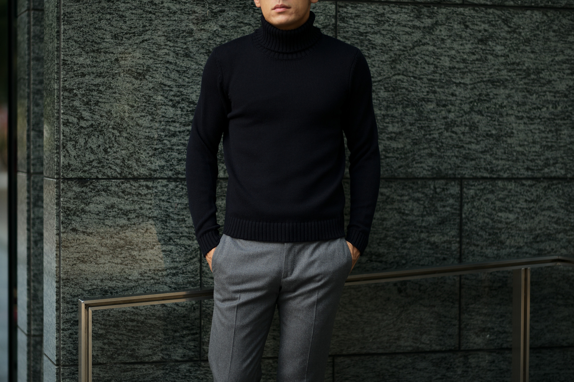 ZANONE (ザノーネ) Turtle Neck Sweater (タートルネックセーター) 810005 Z0229 VIRGIN WOOL 100% ミドルゲージ ウールニット セーター NAVY (ネイビー・Z1375) made in italy (イタリア製) 2019 秋冬新作 【入荷済みとなります】【発売中】  zanone ニット クルーネック 愛知 名古屋 Alto e Diritto アルト エ デリット