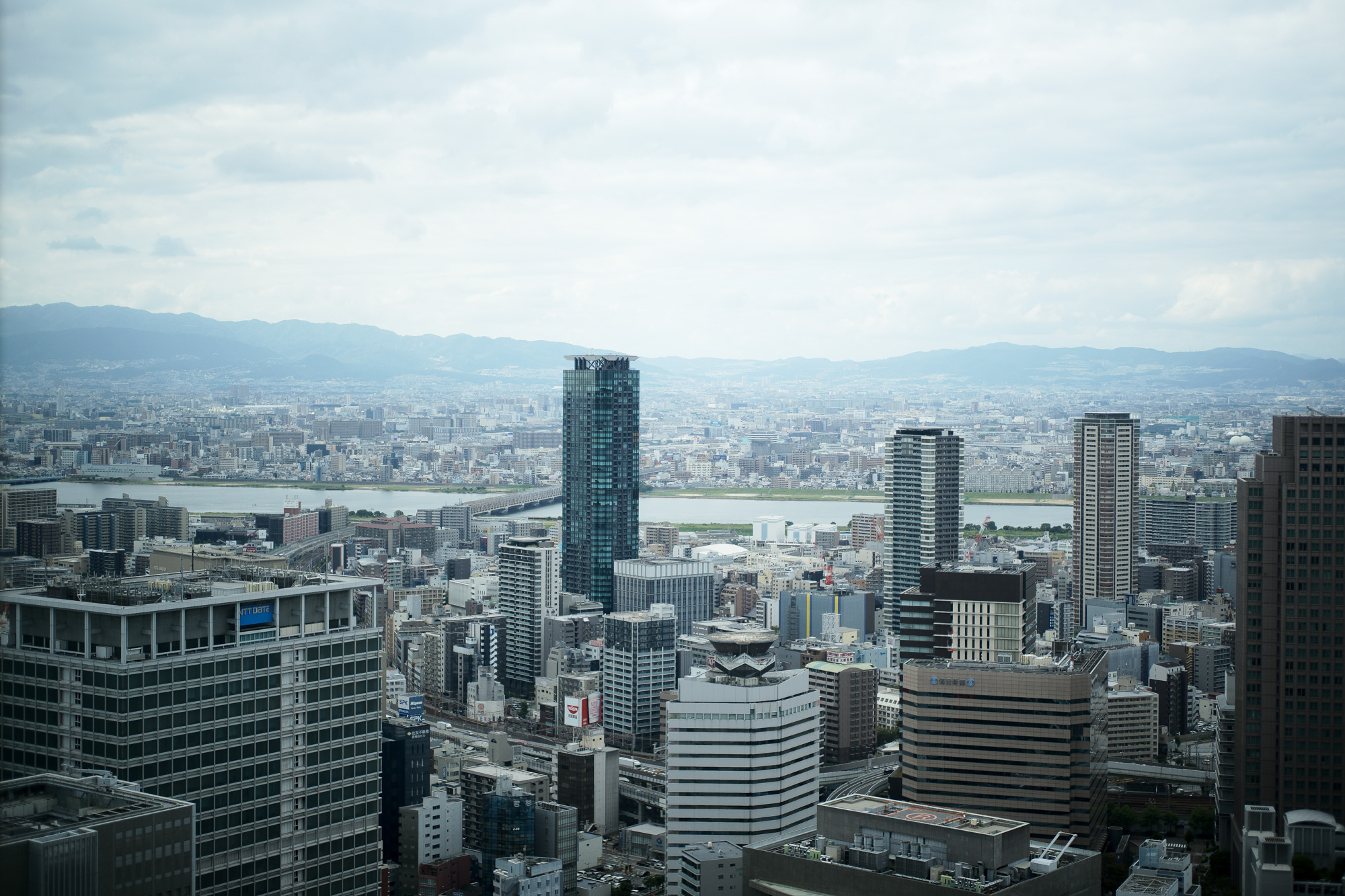 CONRAD OSAKA // 2019.9.18-9.19 コンラッド大阪 コンラッド ヒルトン 中之島フェスティバルタワーウエスト スカイライン 夜景 コンラッドスパ フィットネス alto e diritto アルトエデリット ライカ ライカM10 leicam10 sumillux ズミルックス 50mm