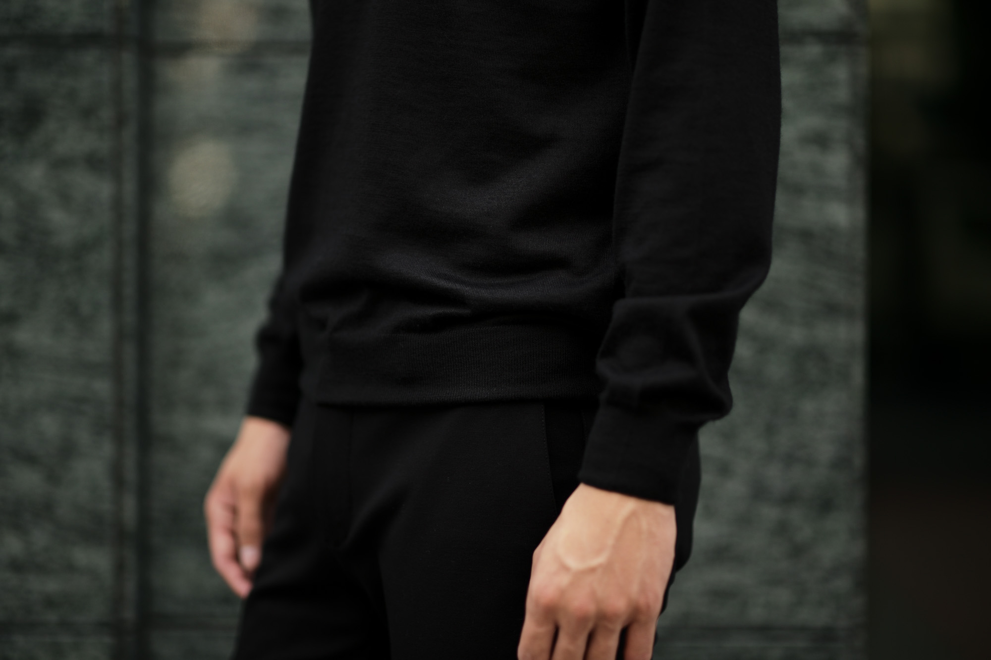 LAMBERTO LOSANI (ランベルト ロザーニ) Silk Cashmere Crew Neck Sweater(シルクカシミア クルーネック セーター) ハイゲージ シルクカシミヤニット セーター BLACK (ブラック・901) made in italy (イタリア製) 2019 秋冬新作  lambertolosani altoediritto アルトエデリット 愛知 名古屋